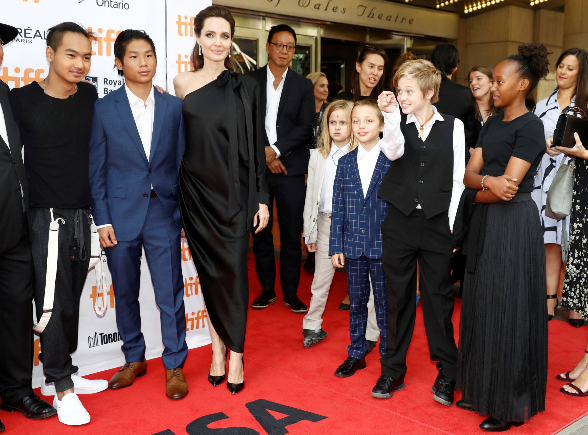 Angelina Jolie & Daughter Zahara Bond In New York City: Photos