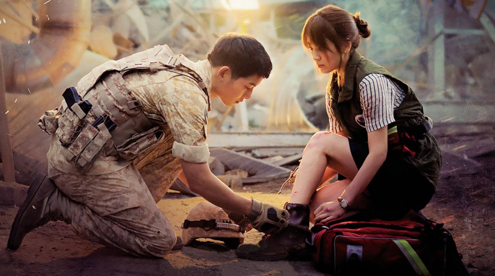 Song Joong-ki (left) and Song Hye-kyo in a still from Descendants of the Sun (2016).