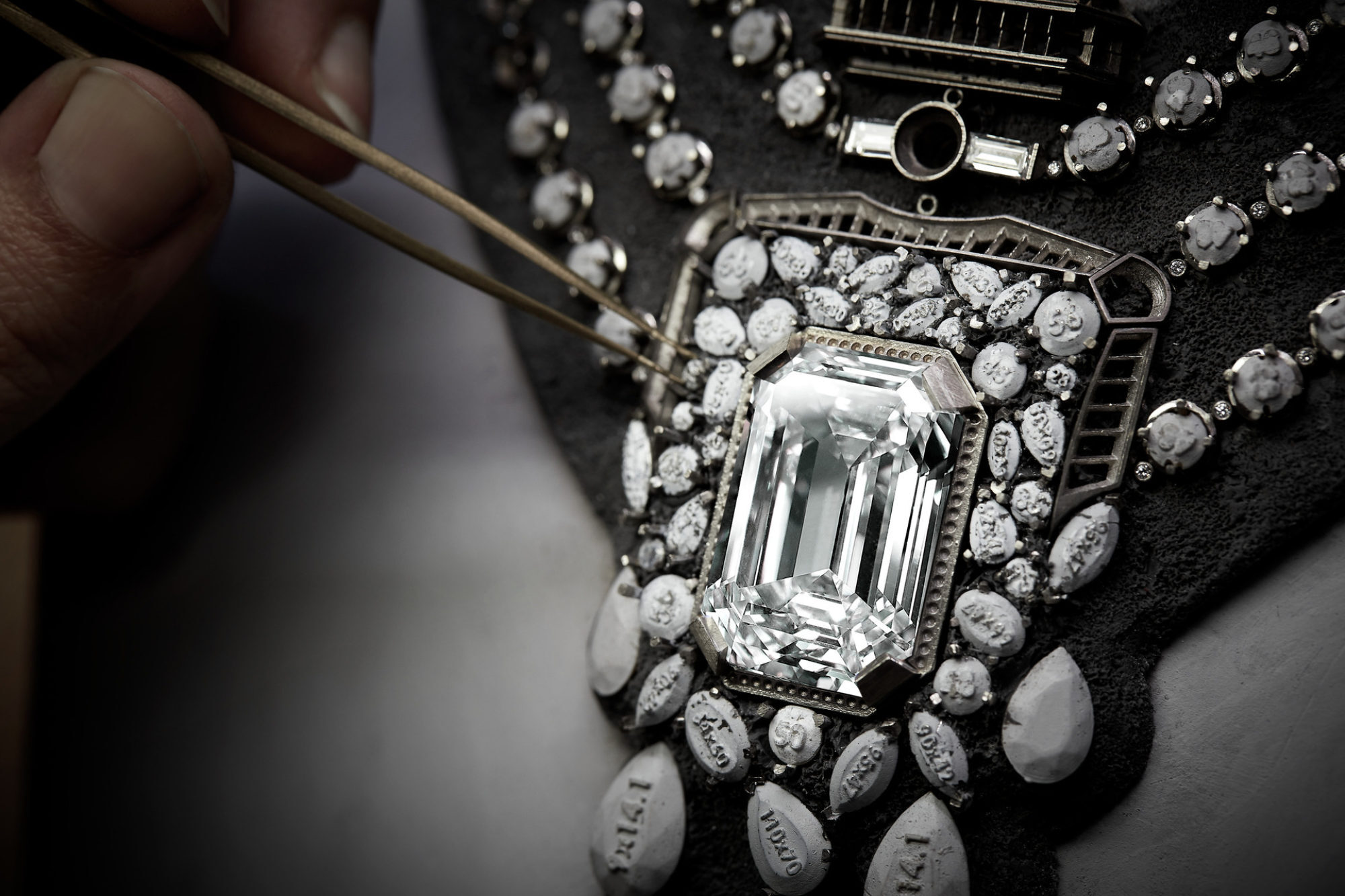 Chanel No 5 Fine Jewelry: Charming Luxury