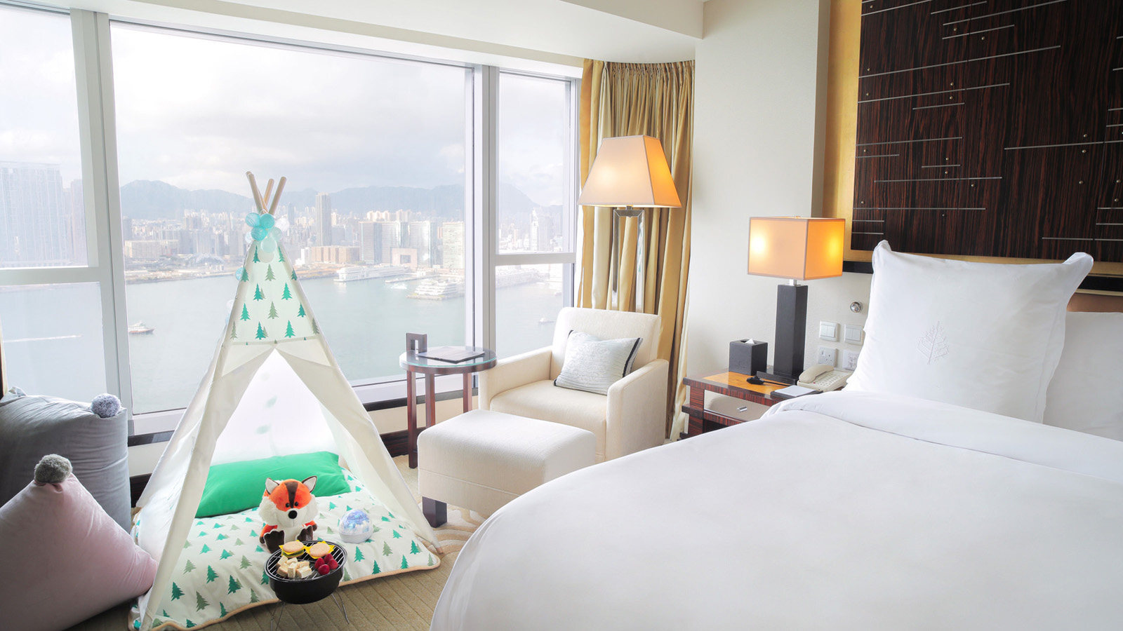 Read on for your chance to win Four Seasons Hotel Hong Kong’s latest Easter staycation package... Photo: Four Seasons Hong Kong