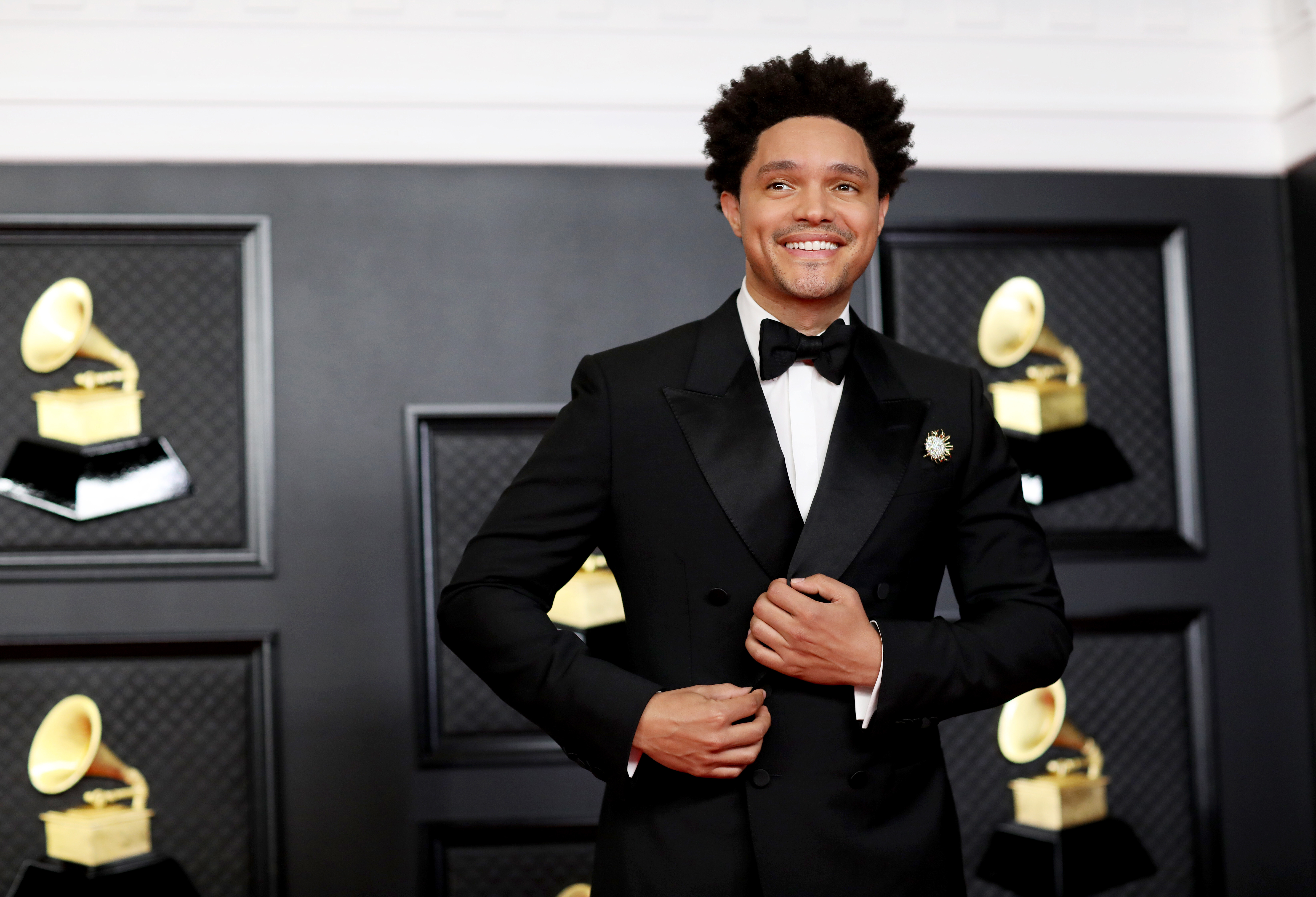 Host Trevor Noah on the red carpet at the 63rd Annual Grammy Awards on March 14, 2021. Photo: Los Angeles Times/TNS
