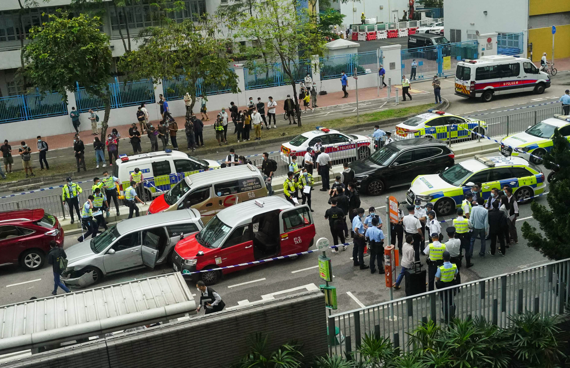 Dramatic Video Captures Police Shooting After Wild Car Chase In Hong ...