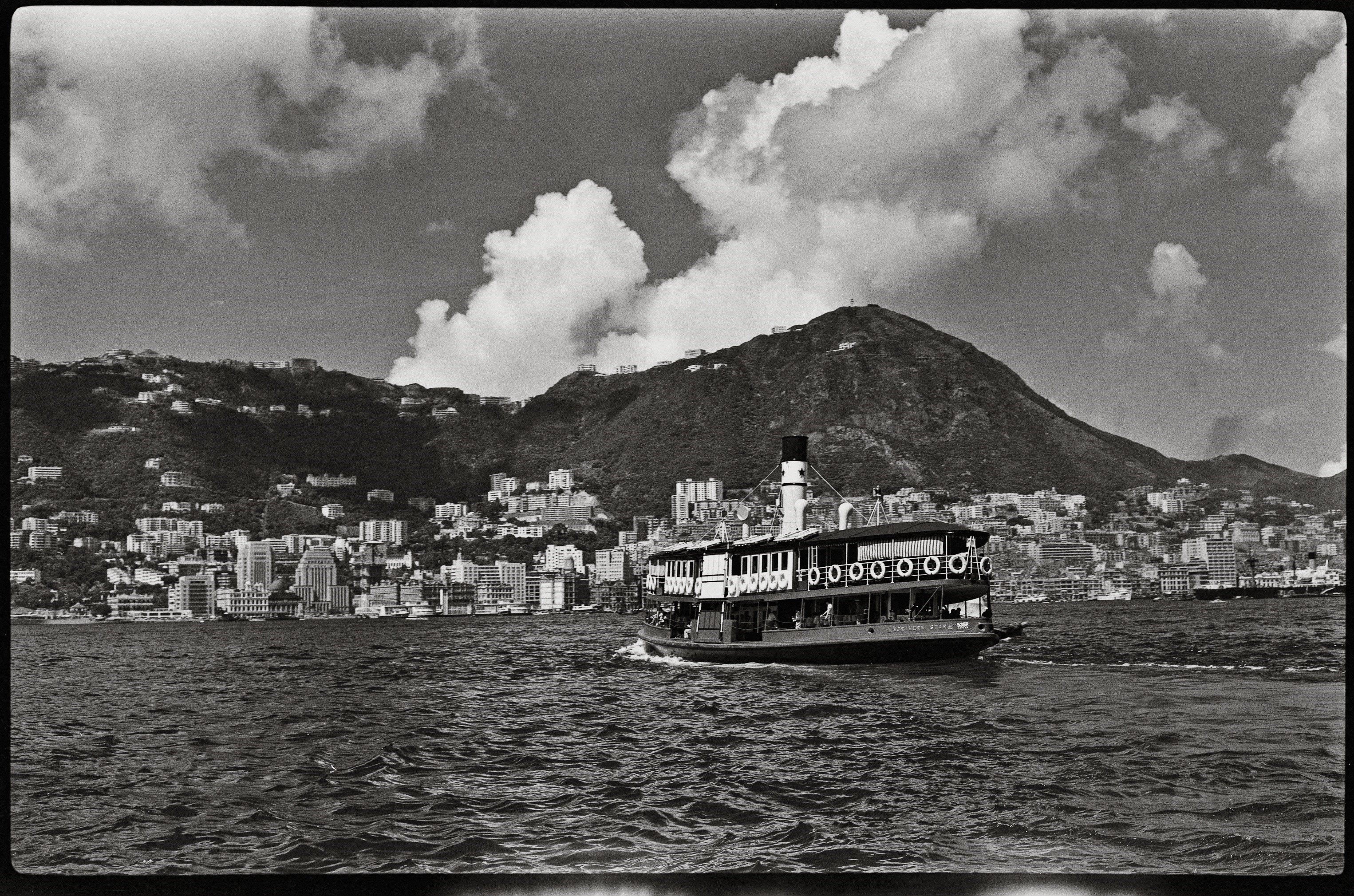 Old photos of Hong Kong and Singapore in the 1950s tell the tale