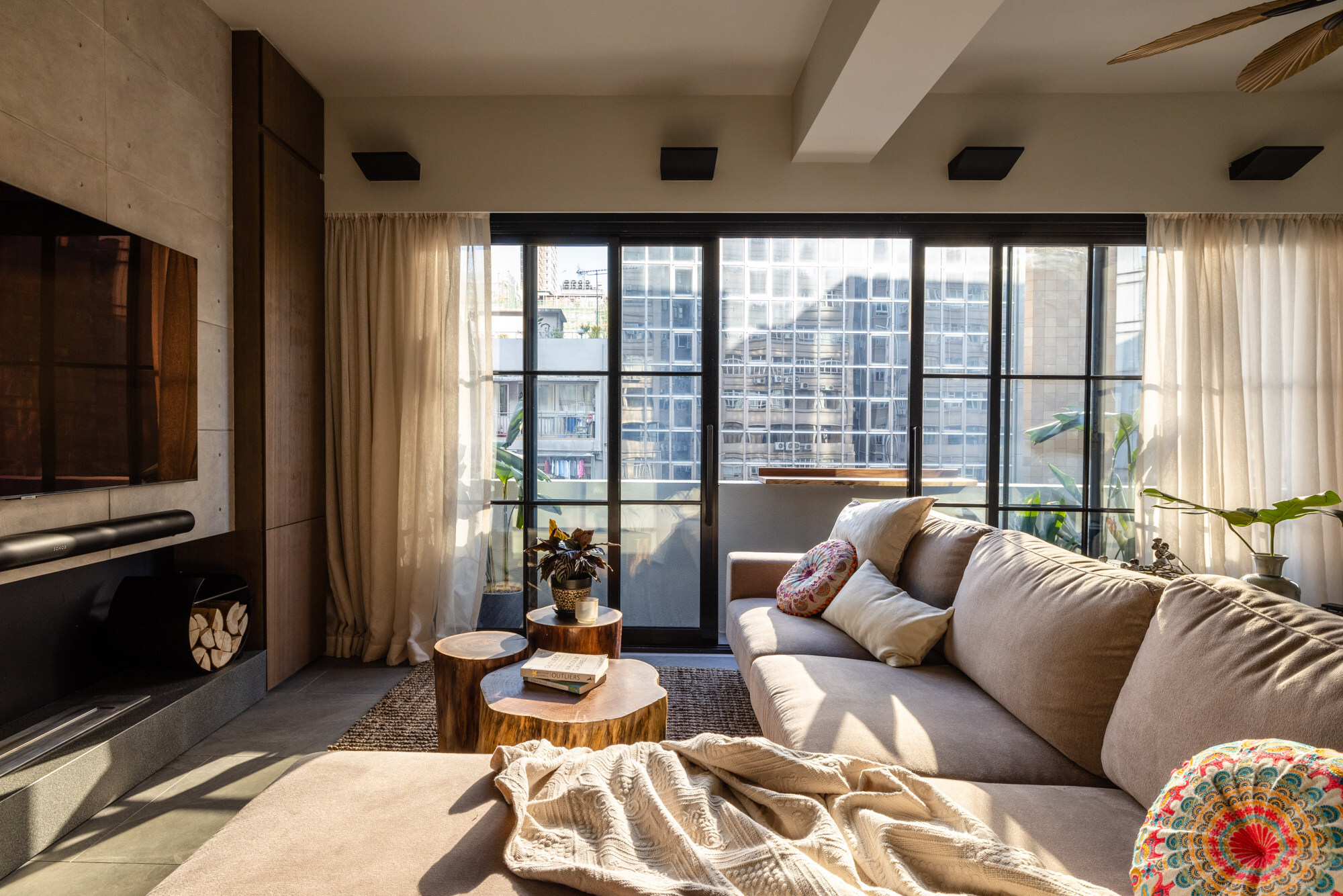 This Tsim Sha Tsui flat combines elements of Bali, Japan and New York to create a warm, welcoming, bohemian space. Photo: Tracy Wong