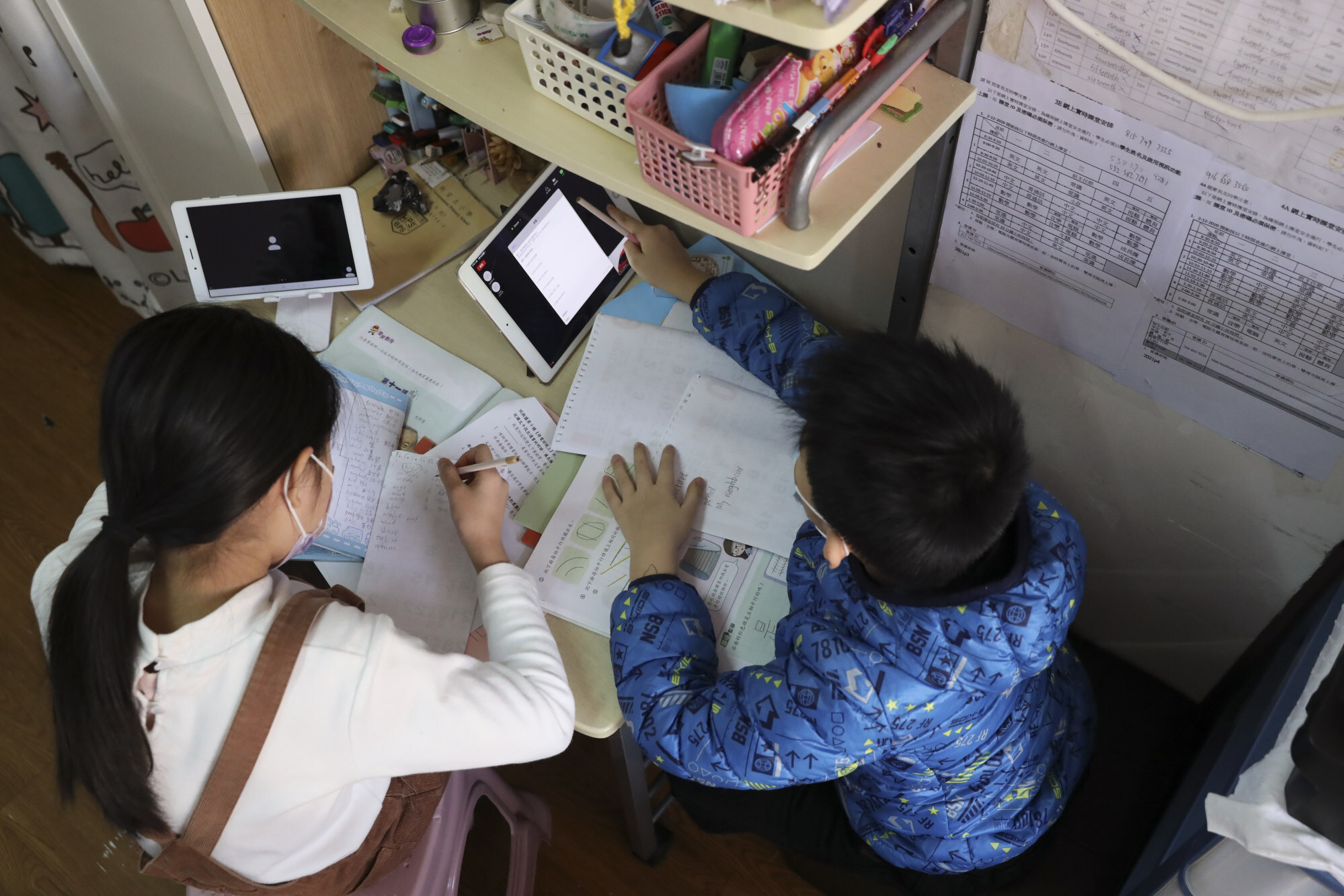 Ben and May, from a low-income family, study via online class at home in Tsuen Wan. Photo: K.Y. Cheng