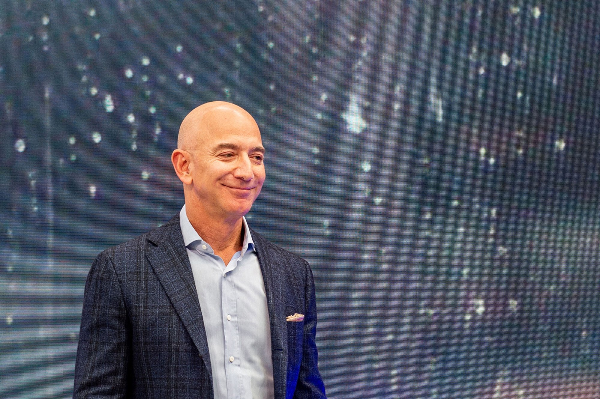 Jeff Bezos No. 3 world's richest after losing  tanks