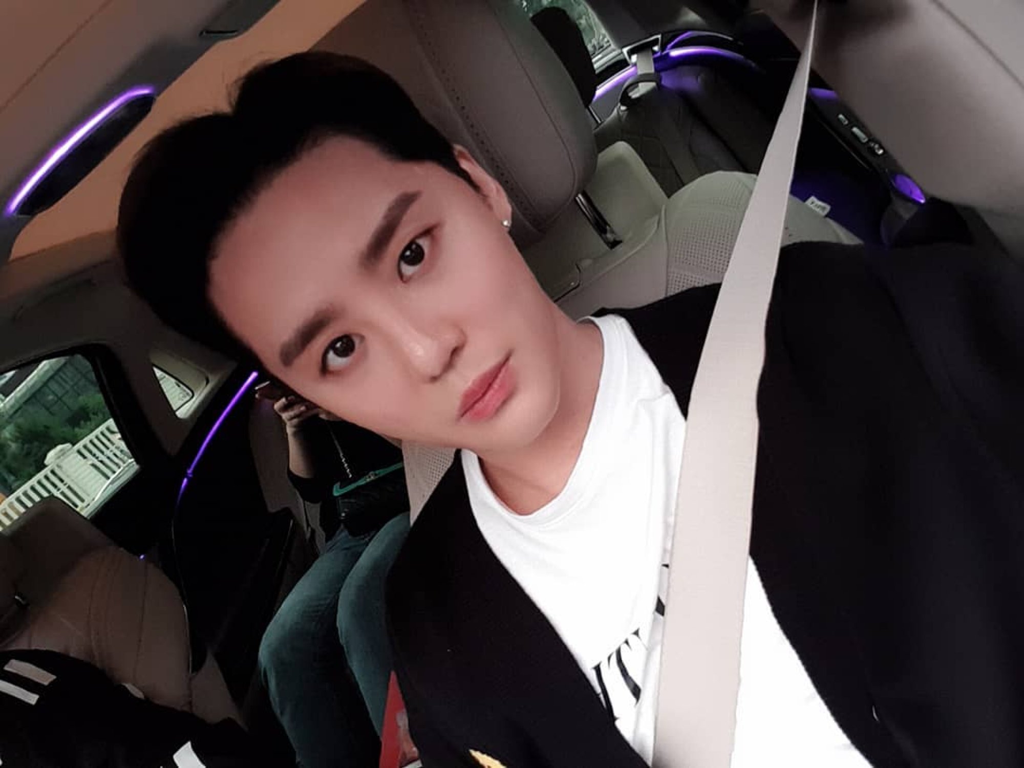 Junsu in his supercar. Photo: @xiaxiaxia1215/Instagram