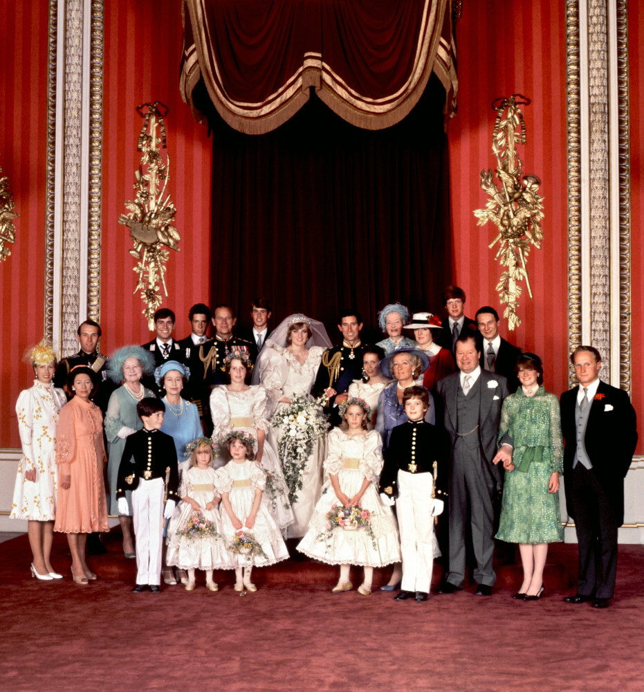 An official family photo taken on July 29, 1981, the wedding day of Prince Charles and Lady Diana. Photo: AFP Photo