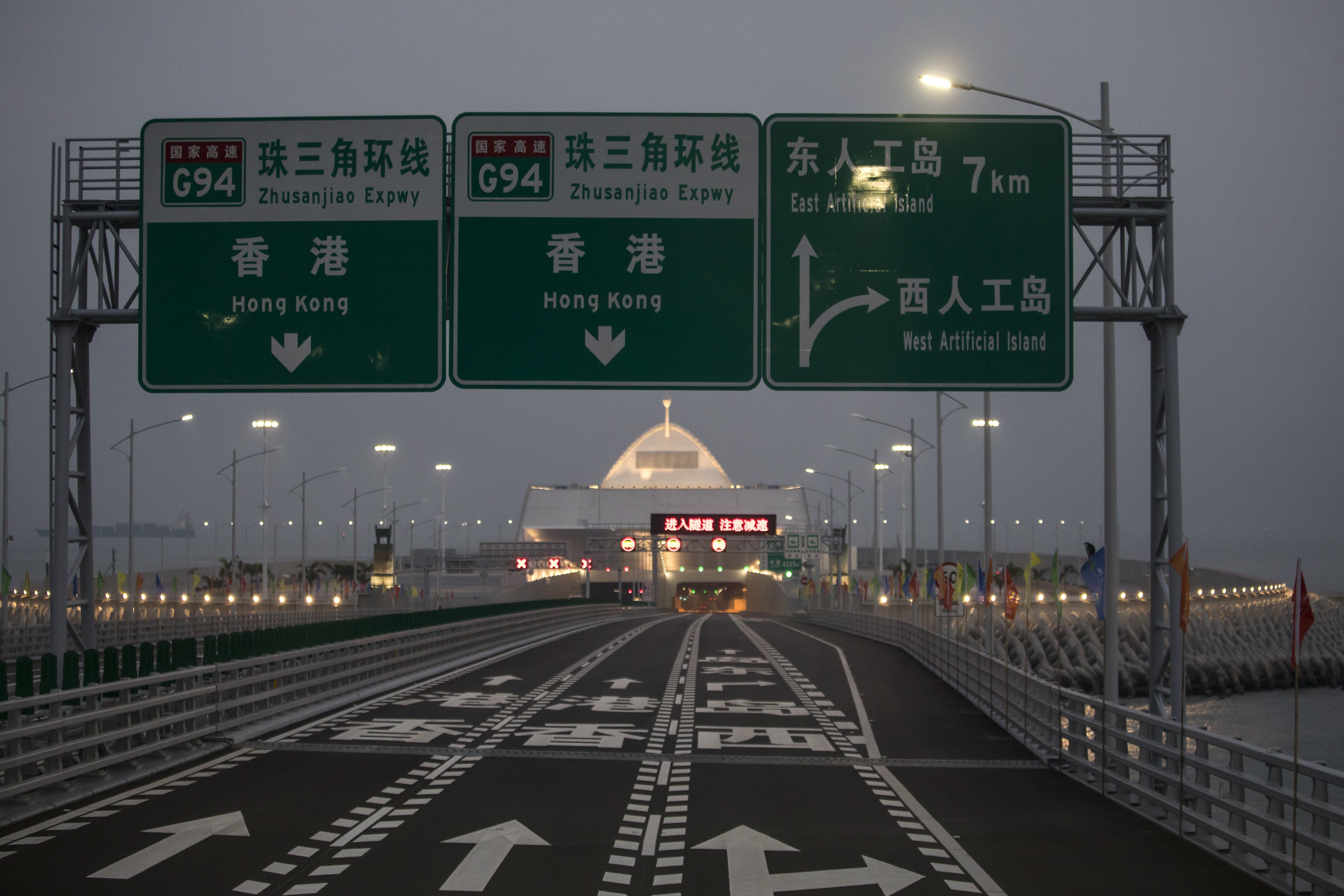 Road signs on the Hong Kong-Zhuhai-Macau Bridge towards Hong Kong. Photo: Bloomberg