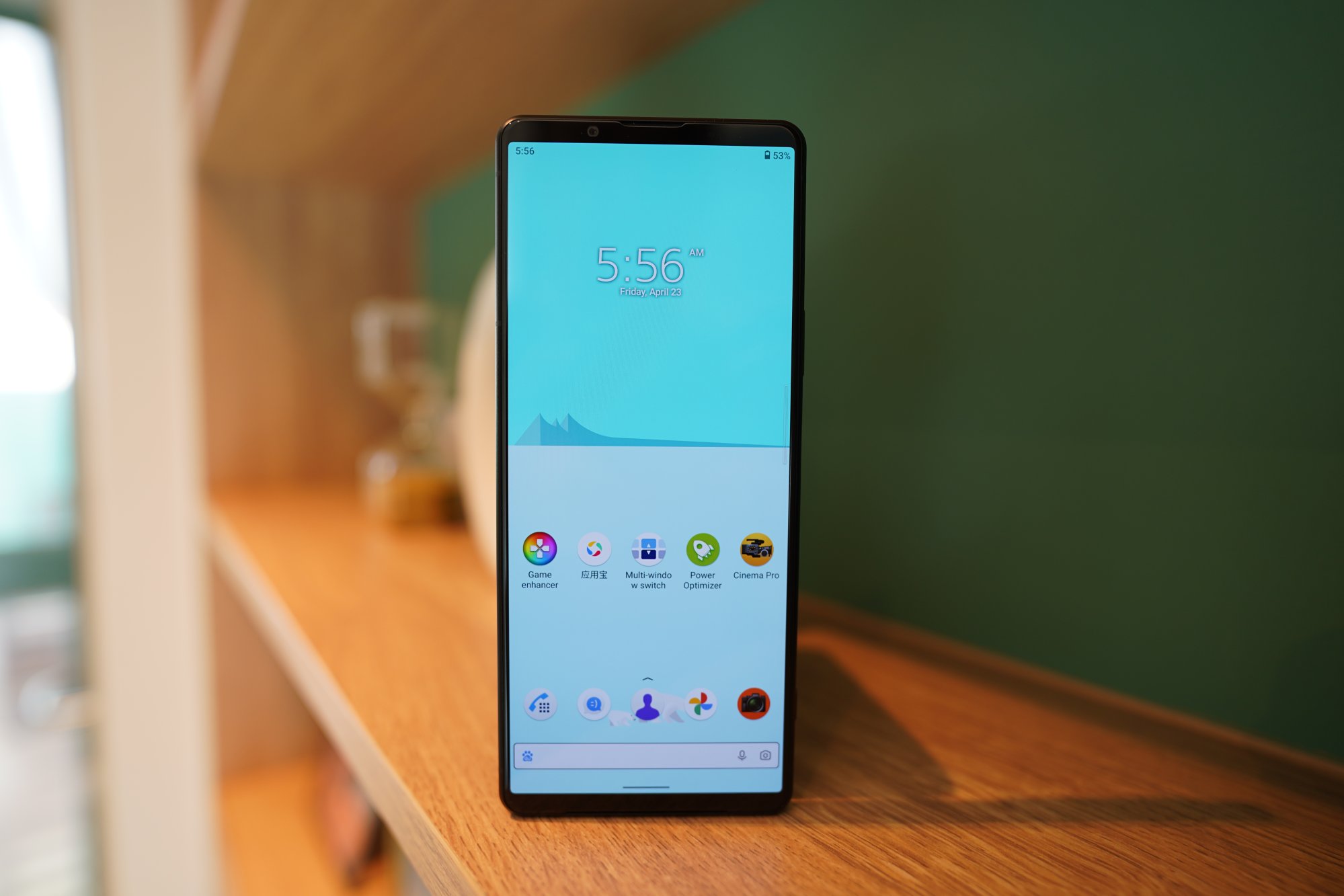 Sony Xperia 1 III is the first smartphone ever with this kind of screen -  CNET