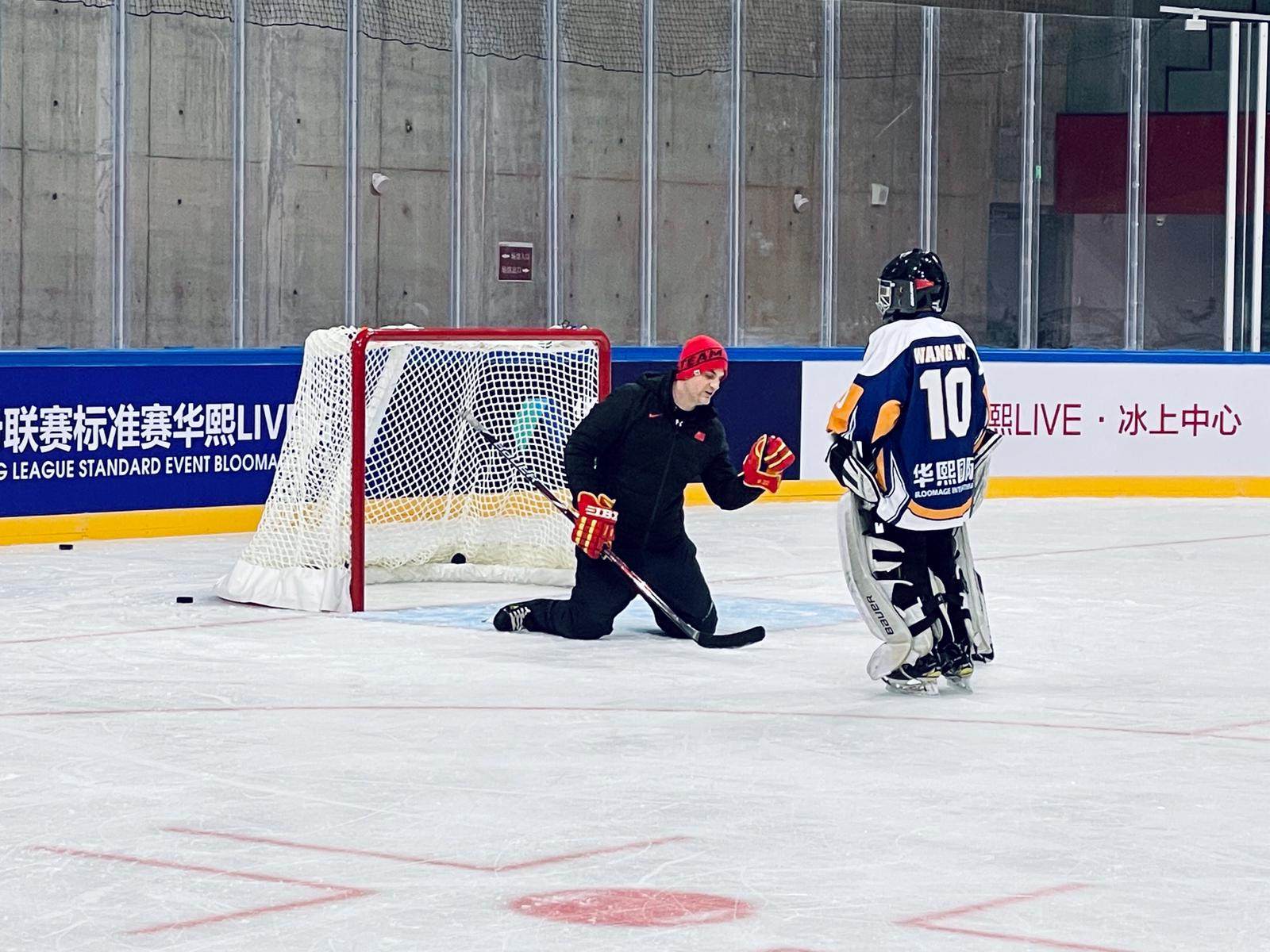 Clint Hazen is known as ‘“the hockey guy” at the rink where he works in Beijing. Photo: Galaxy Winter Club