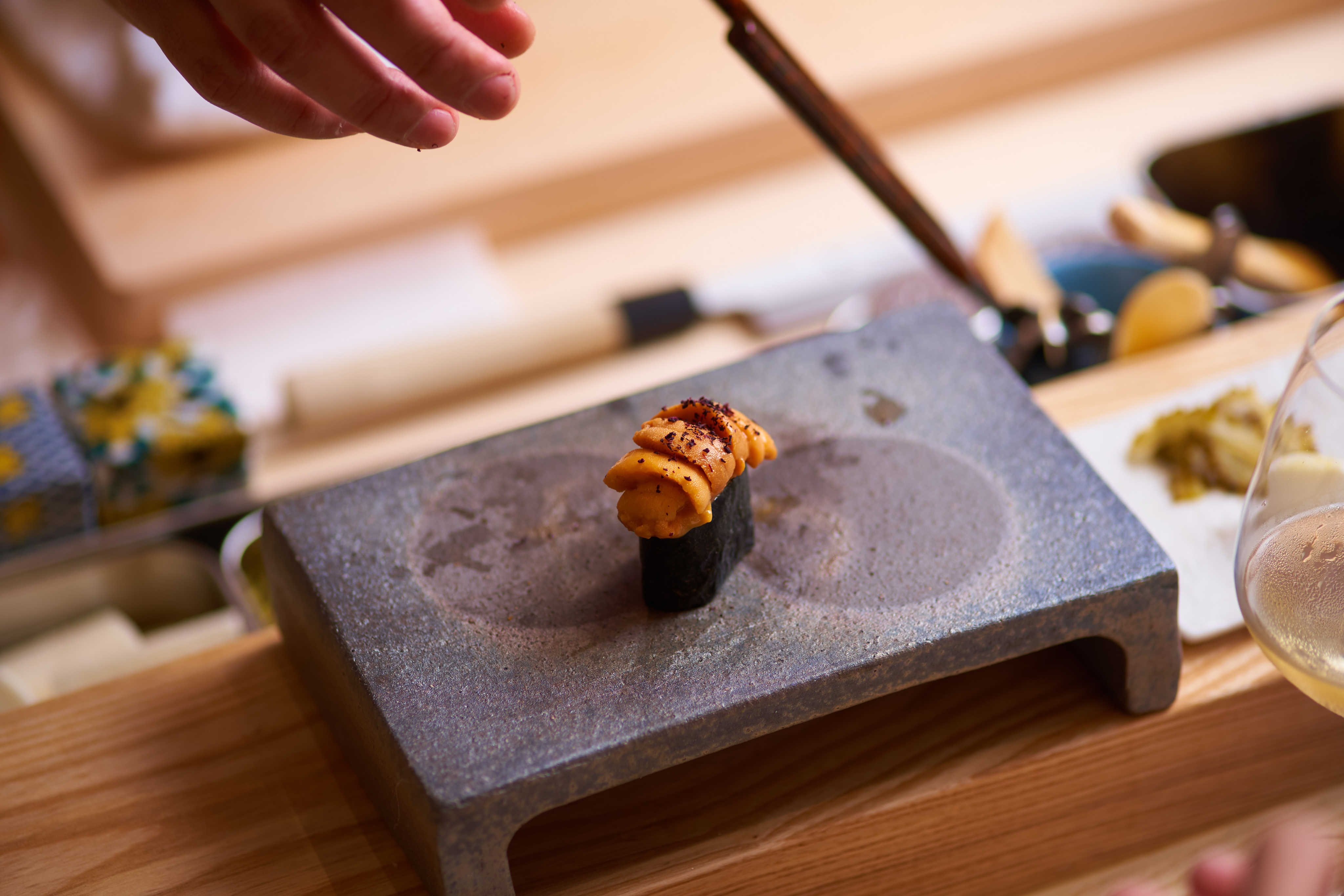 Rishiro-to uni and baifun uni sushi, at Hong Kong’s Sushi Yonjugo. Photo: Sushi Yonjugo