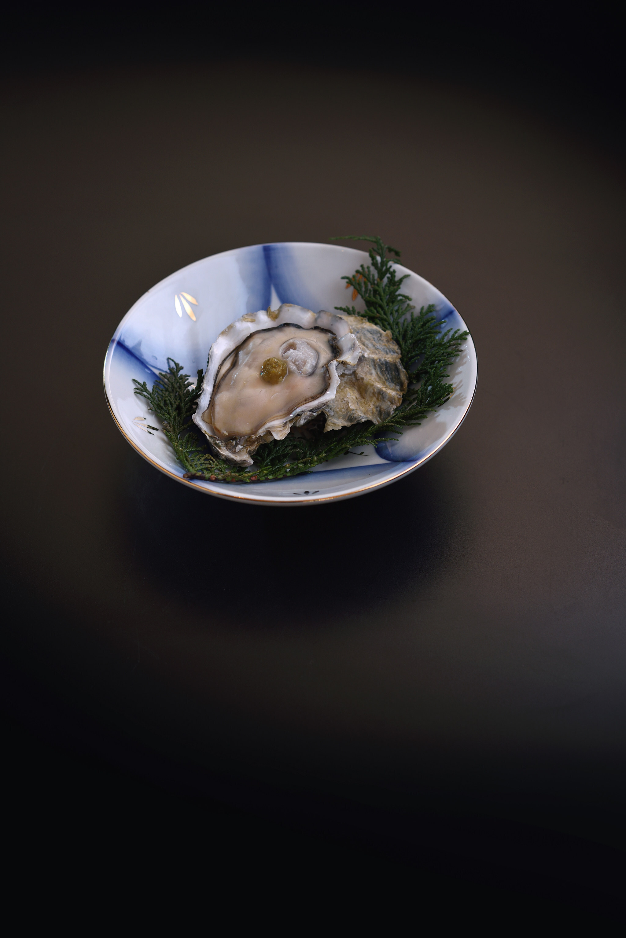 Sake-steamed Japanese seasonal oyster at Hong Kong restaurant Odds. Photo: Odds

