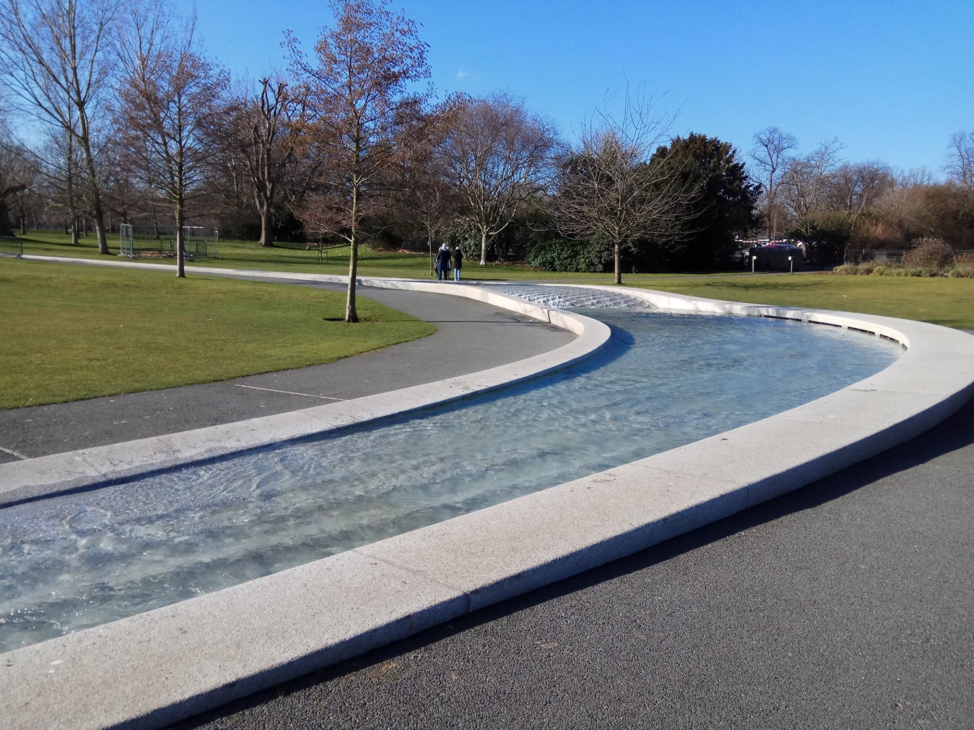 The Diana, Princess of Wales Memorial Fountain. Photo: @euclaeptus/Twitter