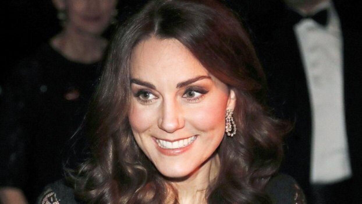 Kate Middleton has valuable jewellery of her own, but can also call on the royal collection of historic tiaras, brooches and necklaces. Photo: @StyleExec/Twitter