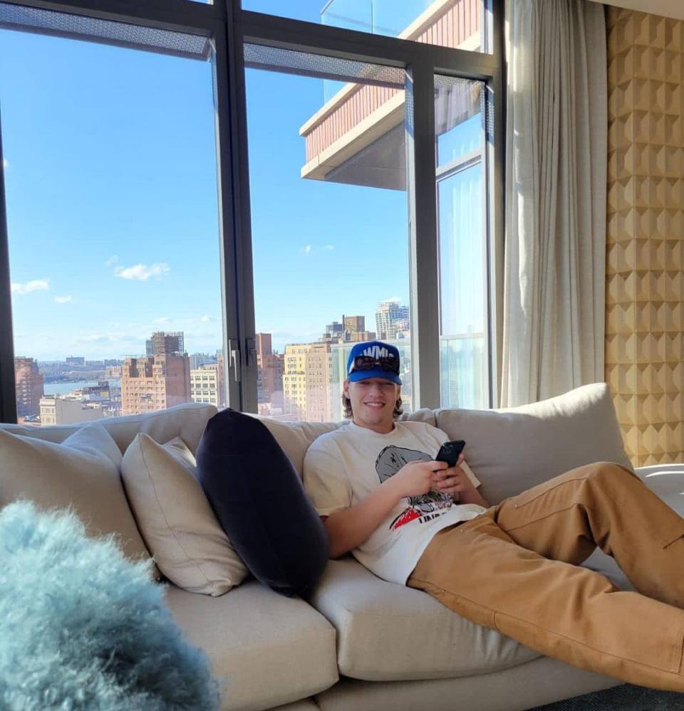 Jake Bongiovi hanging, at home? Photo: @jakebongiovi/Instagram