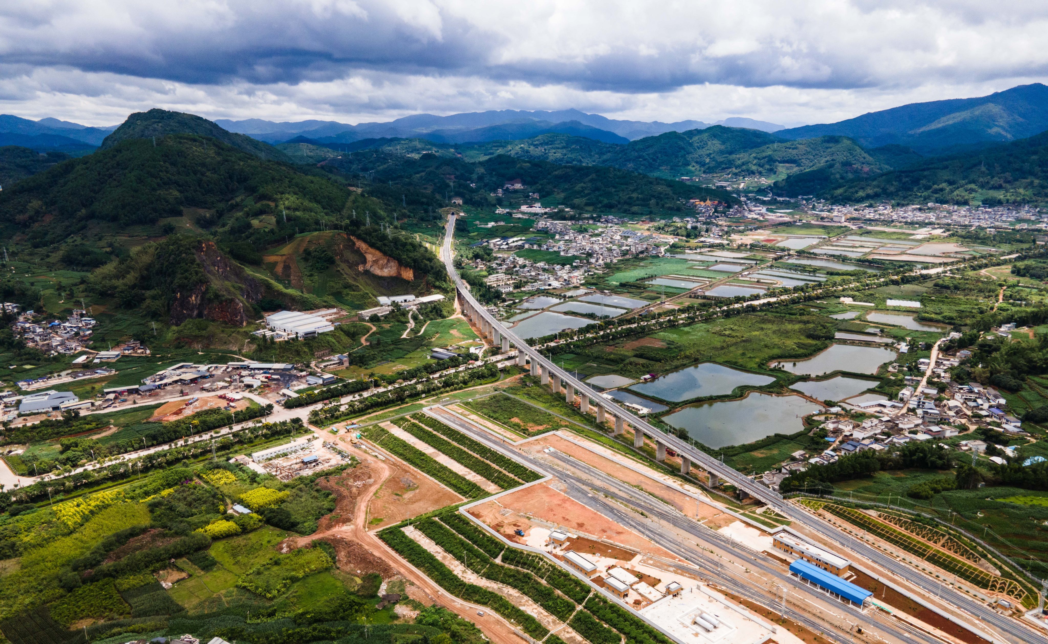 A section of the China-Laos railway under construction in Ning’er Hani and Yi Autonomous County of Puer City, southwest China’s Yunnan Province, on July 2, 2021. Photo: Xinhua