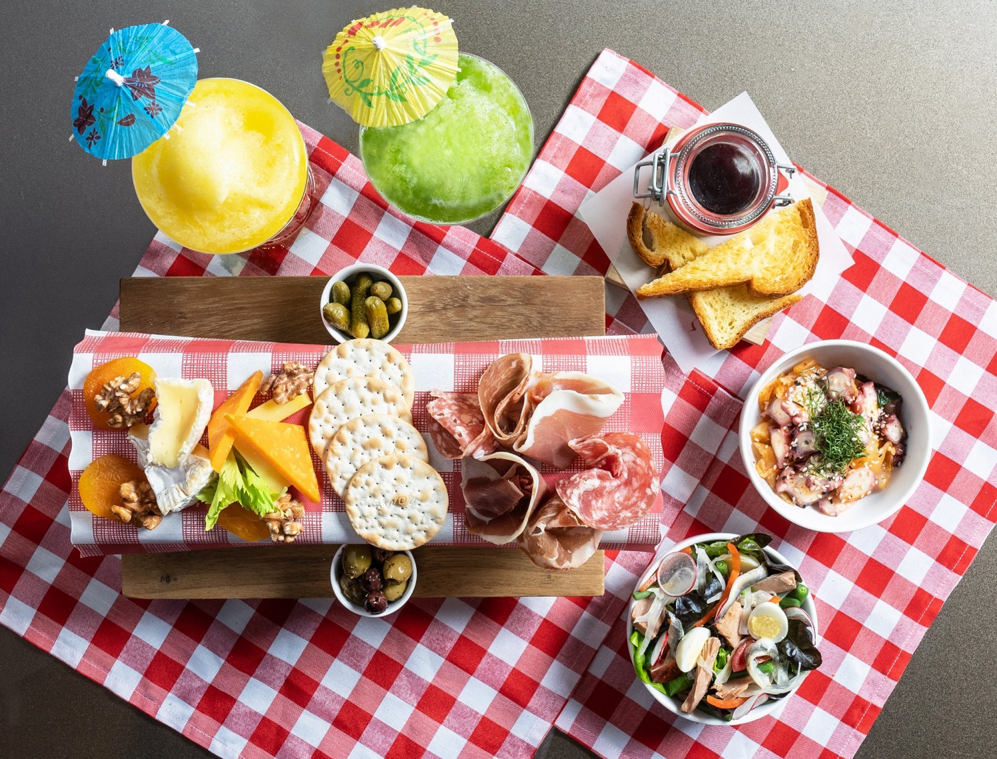 MO Bar’s picnic brunch. Photo: Handout