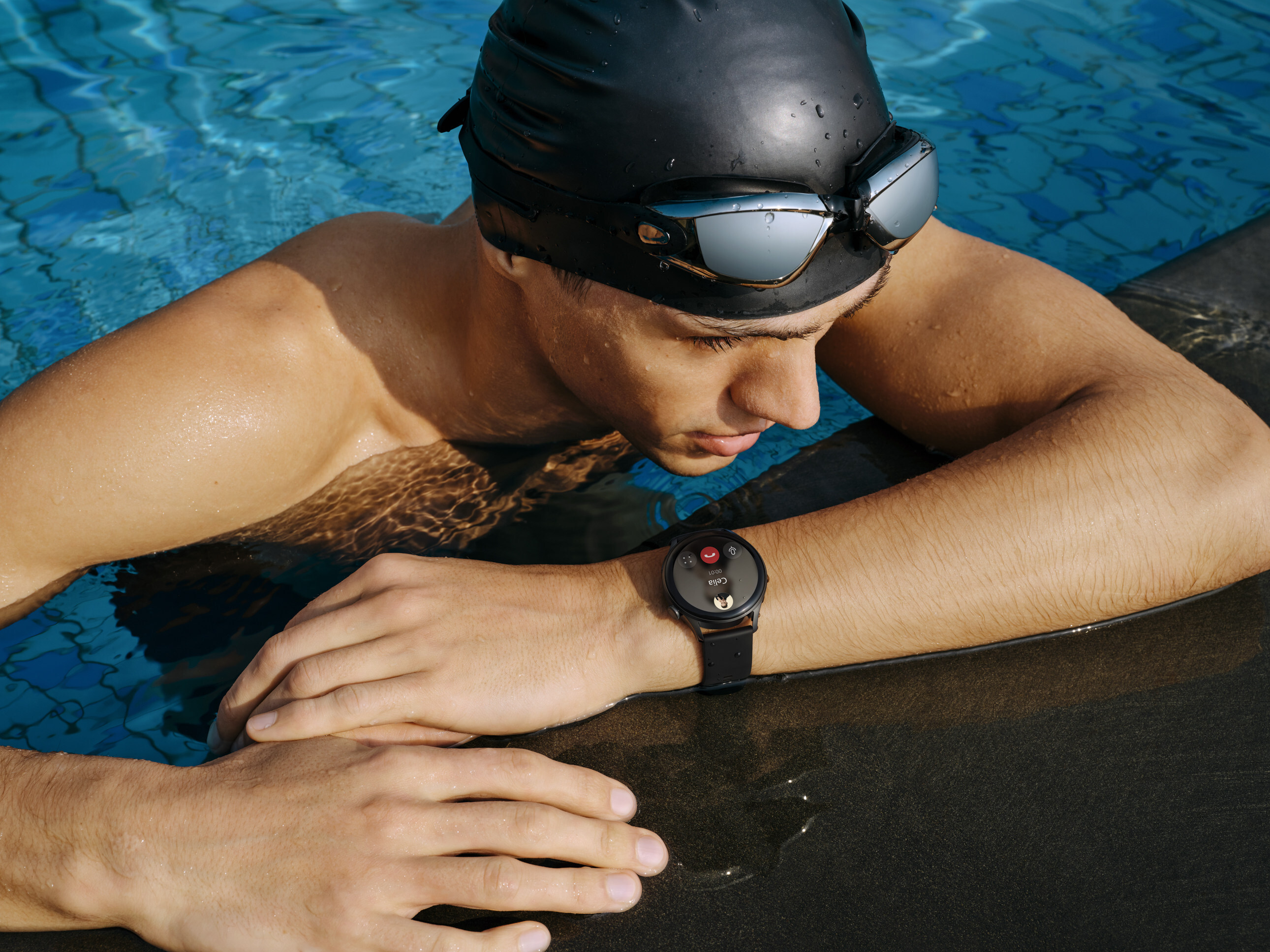 The Huawei Watch 3 Pro is the latest smartphone from Huawei that is perfect to use at the beach or pool. Photo: Huawei