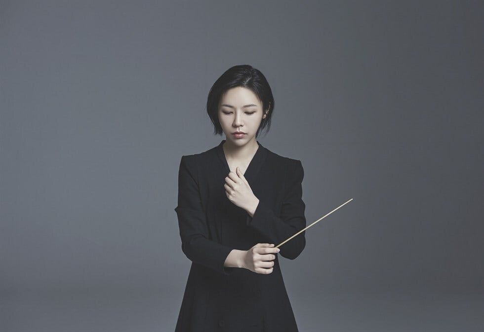 Conductor Chin Sol. Photo: courtesy of Flasic