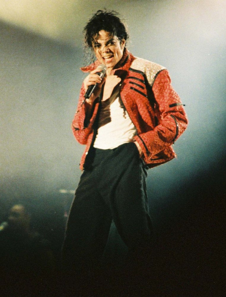 Michael jackson dance hi-res stock photography and images - Alamy