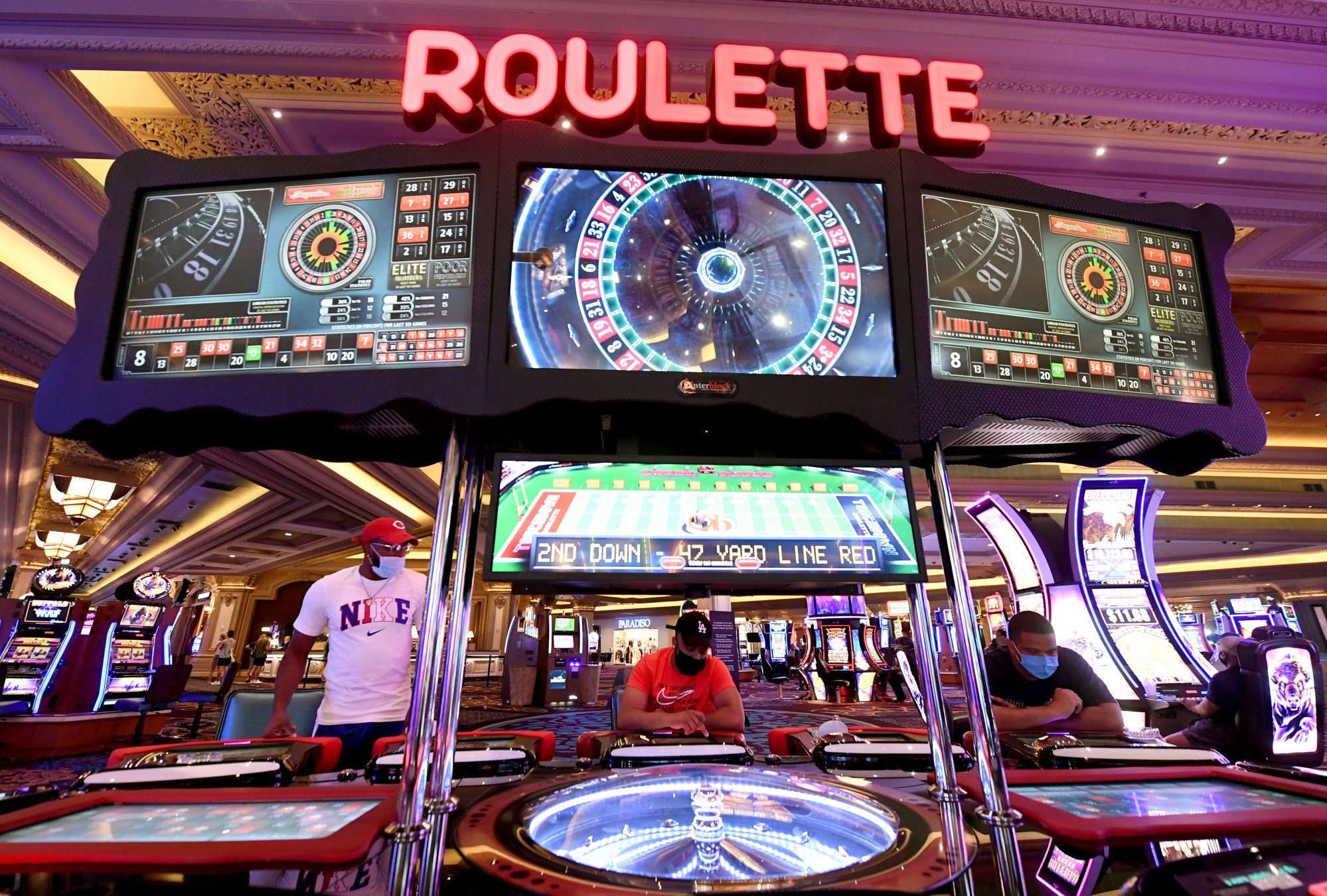 Las Vegas Roars Back To Life With Record Gambling Win – US$1.36 Billion ...