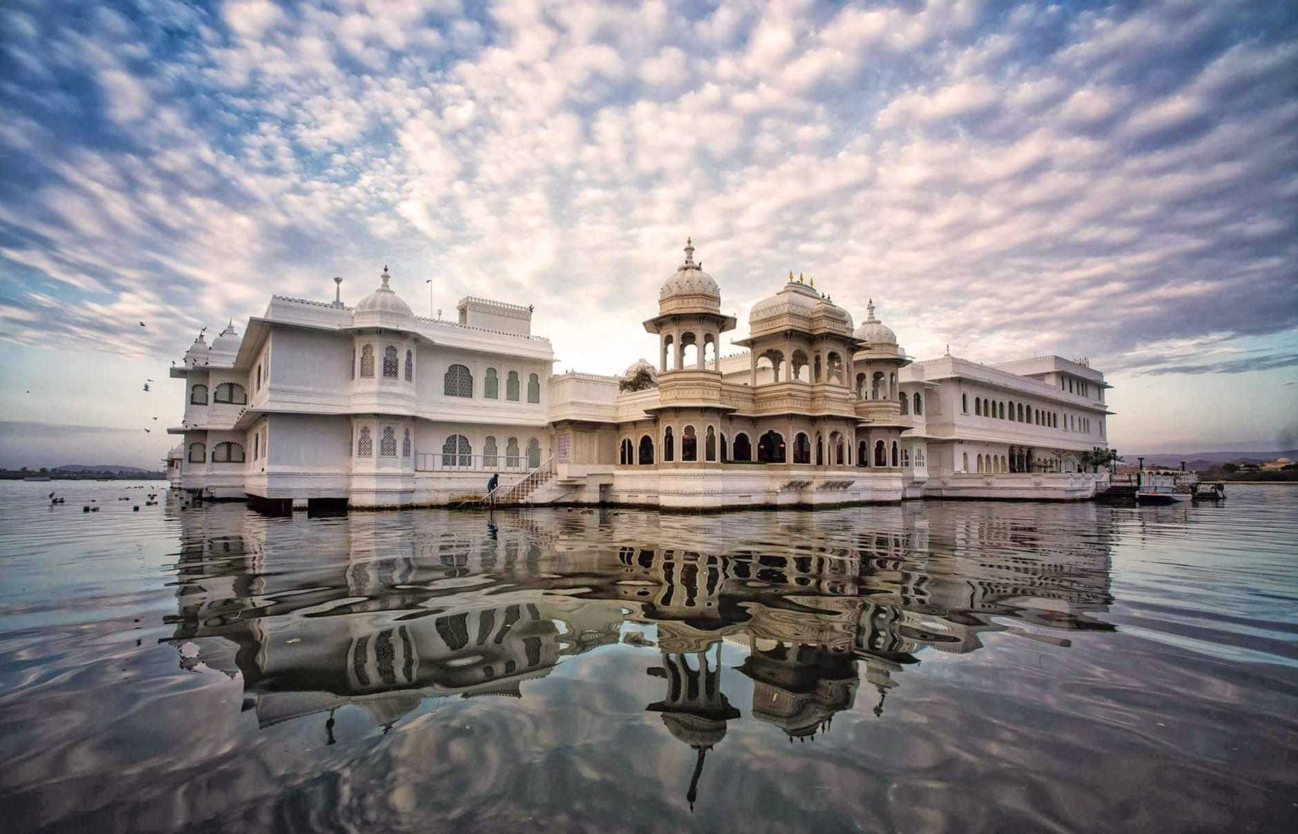 Have you ever wanted to live like a royal? Well, now you can ... for a holiday, at least, at these six hotels that were once palaces like the Taj Lake Palace Hotel. Photo: travelplusstyle.com