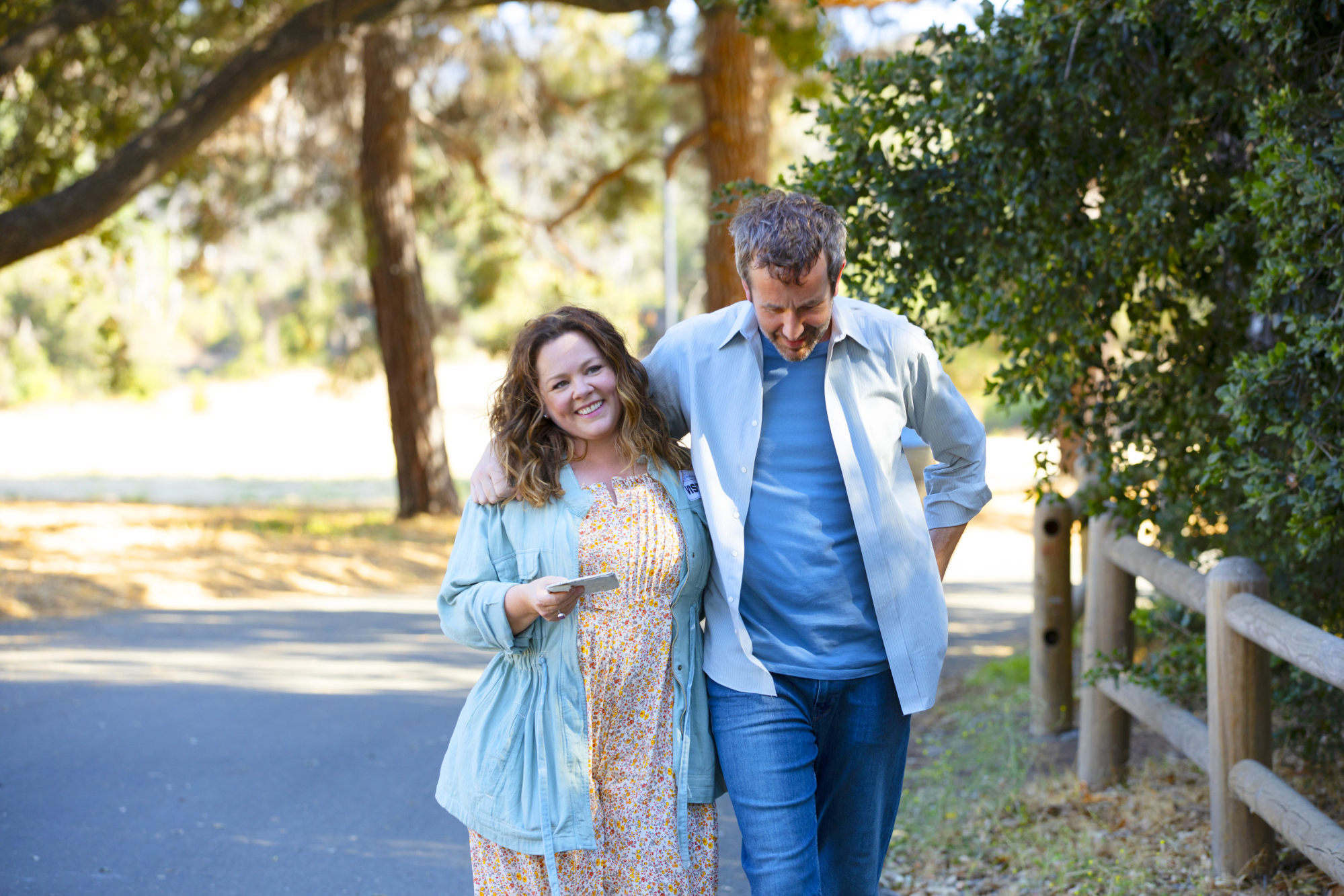 Melissa McCarthy and Chris O’Dowd play the protagonists in The Starling. Photo: @NetflixFilm/Twitter
