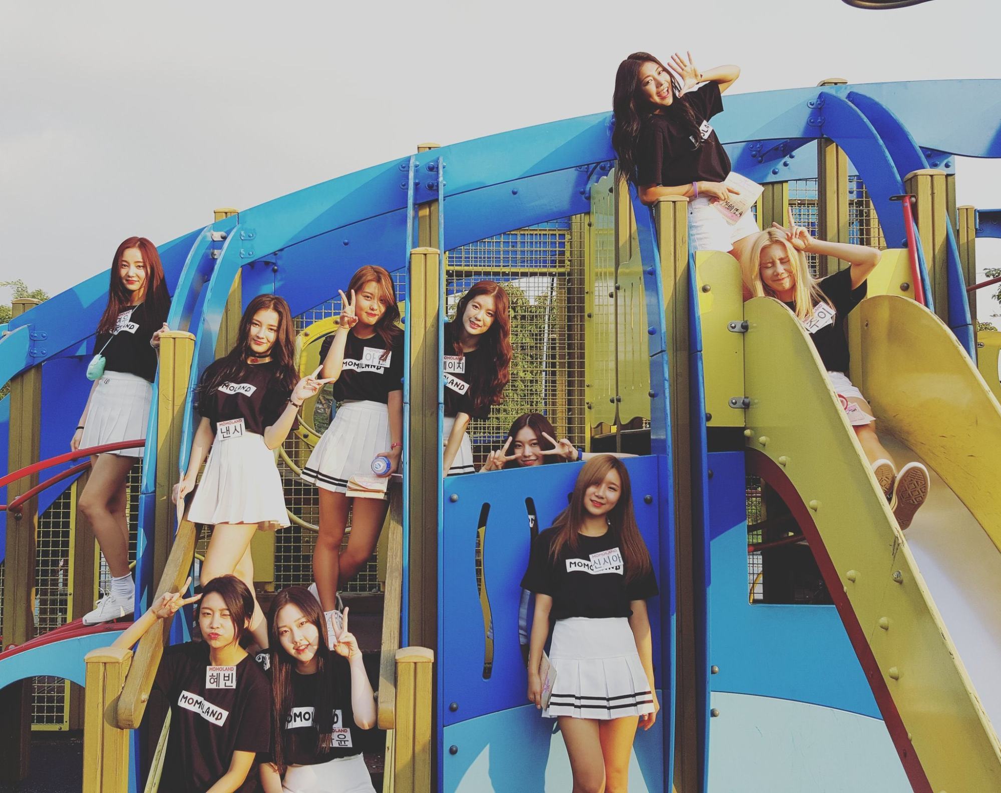A photo of the original contestants in Finding Momoland. Photo: @1229film/Twitter