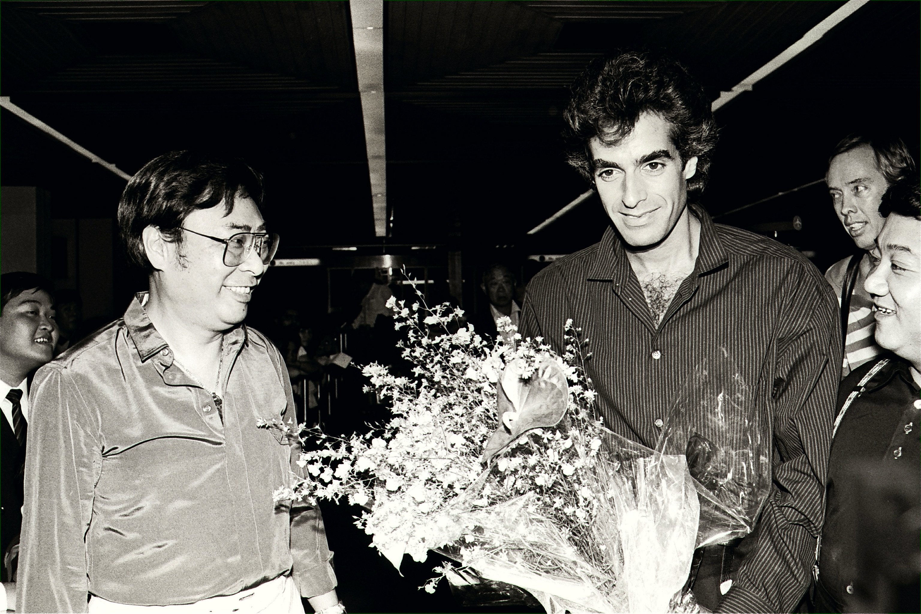 World-famous magician David Copperfield (right), arrives in Hong Kong, in August, 1988, and is greeted by businessman Lam Kin-ming. Photo: SCMP