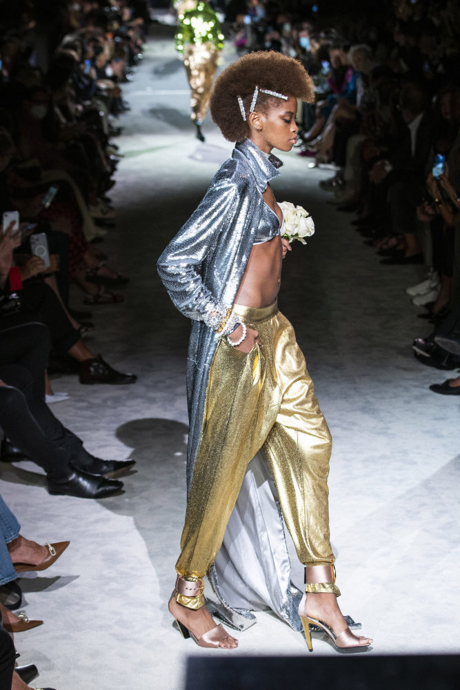 New York Fashion Week 2021: Gigi Hadid showed off Tom Ford's disco glam  spring/summer 2021 collection for a glitzy finale