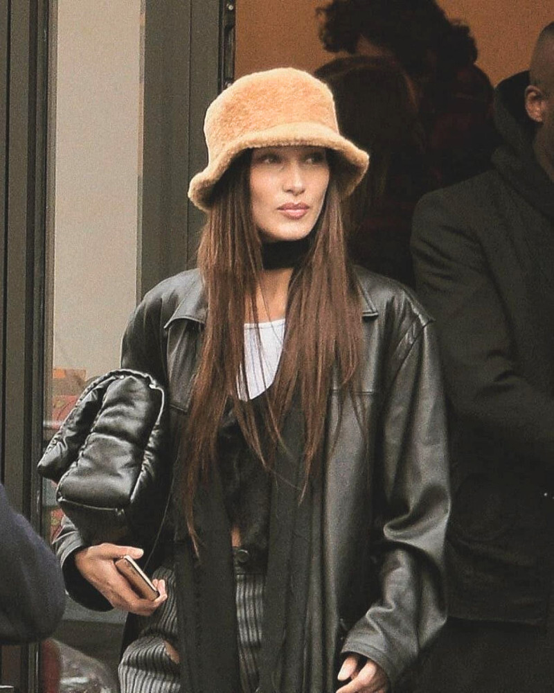 Bella Hadid brought back the famous '00s bag and we're feeling nostalgic! -  Celebrity Style