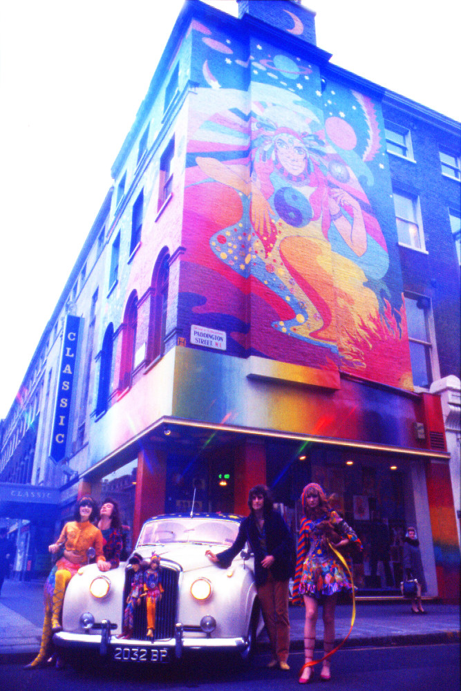 The Fool outside The Beatles Apple Boutique for which they also painted the Mural, 1967. Copyright Karl Ferris