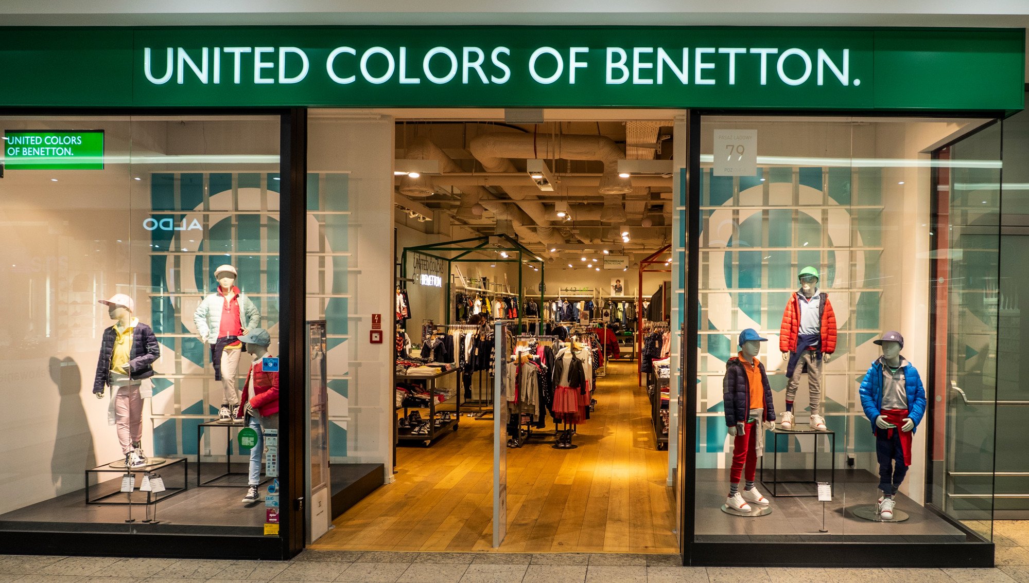 ornament Gelijkenis Miniatuur What happened to United Colors of Benetton? How Zara, H&M and Uniqlo stole  its thunder | South China Morning Post