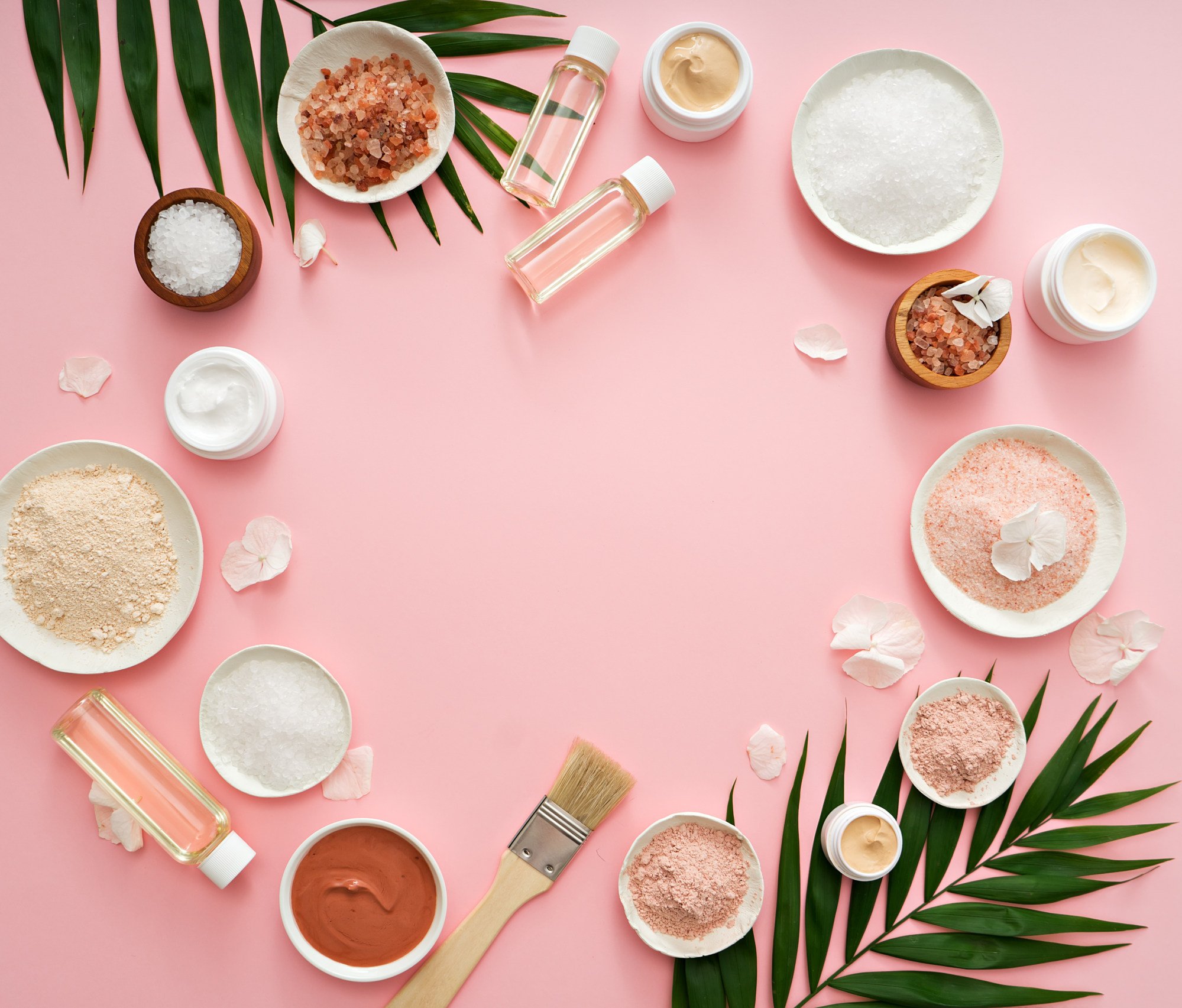 Ingredients such as essential oils can trigger allergic reactions, especially for those with sensitive skin. Photo: Shutterstock
