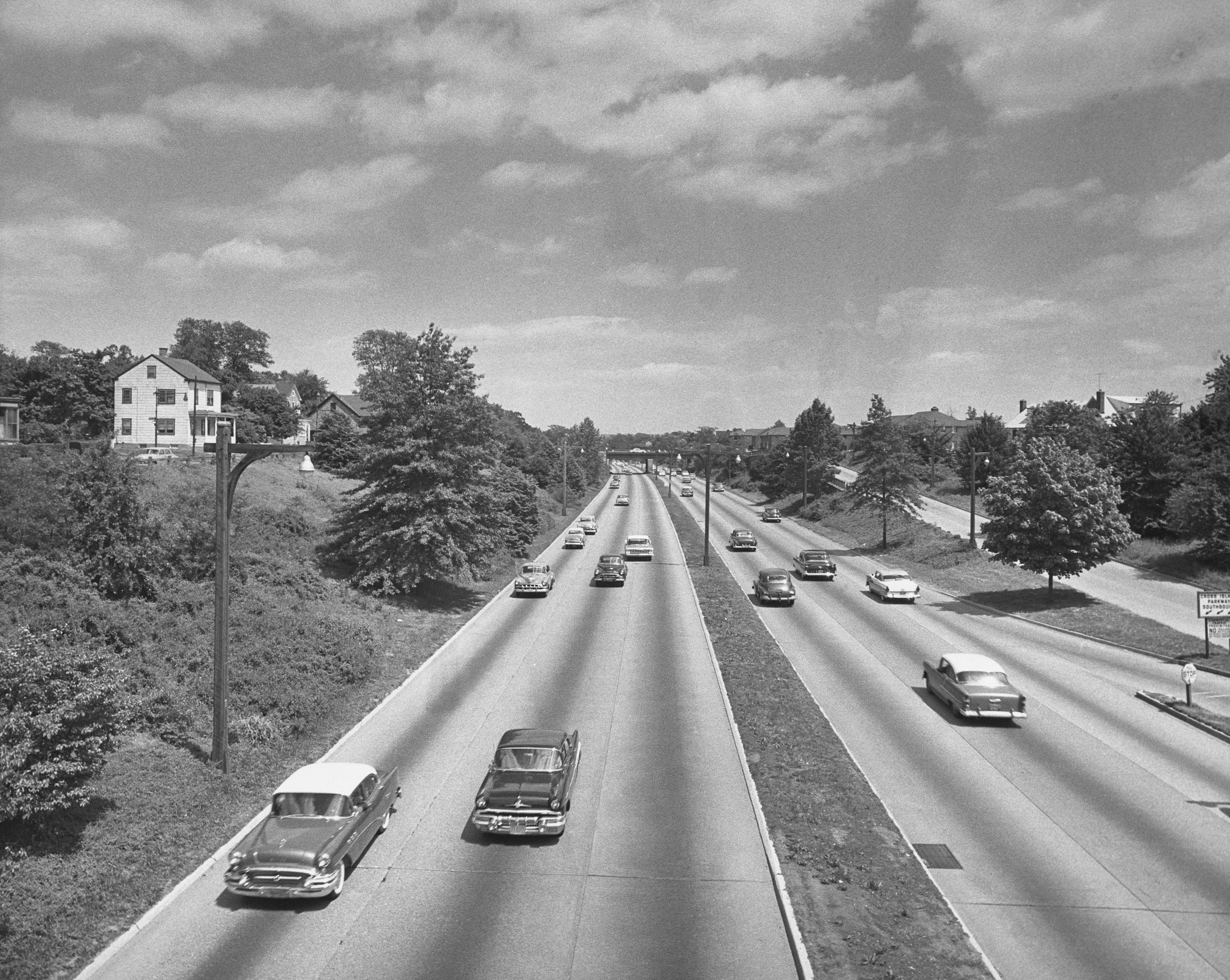 The hero of Amor Towles’ novel The Lincoln Highway embarks on a road trip through 1950s America with his younger brother and two fellow teens. Photo: George Marks/Retrofile/Getty Images
