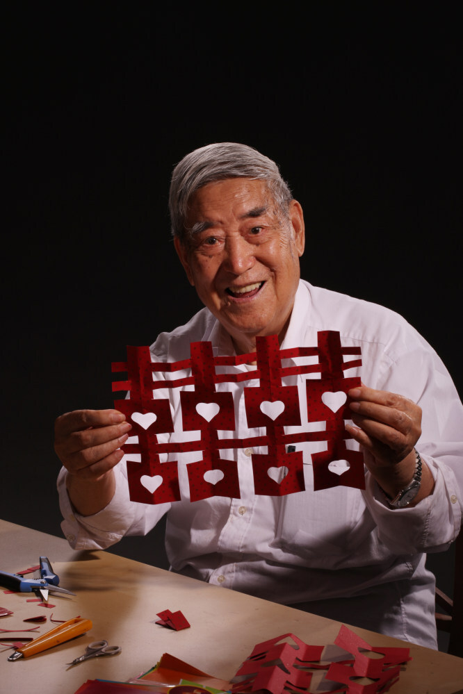 Lee Huan-chang, master paper cut artist. Photo: Artspace K