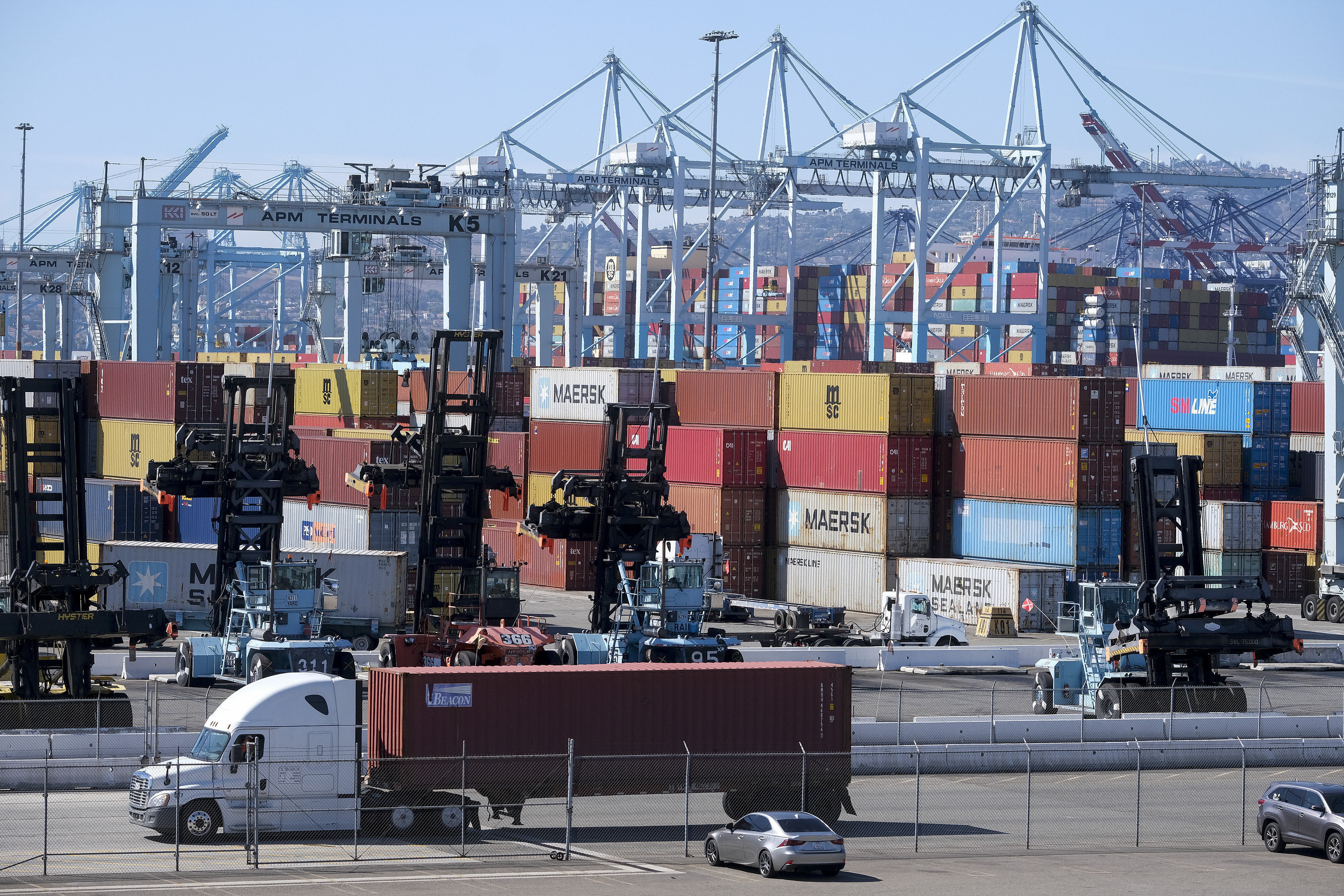 Cargo containers are seen at the Port of Los Angeles in San Pedro, California, on October 20. The Los Angeles-Long Beach port complex will begin fining shipping companies if they let cargo containers stack up as the nation’s busiest twin harbours deal with an unprecedented backlog of vessels. Photo: AP