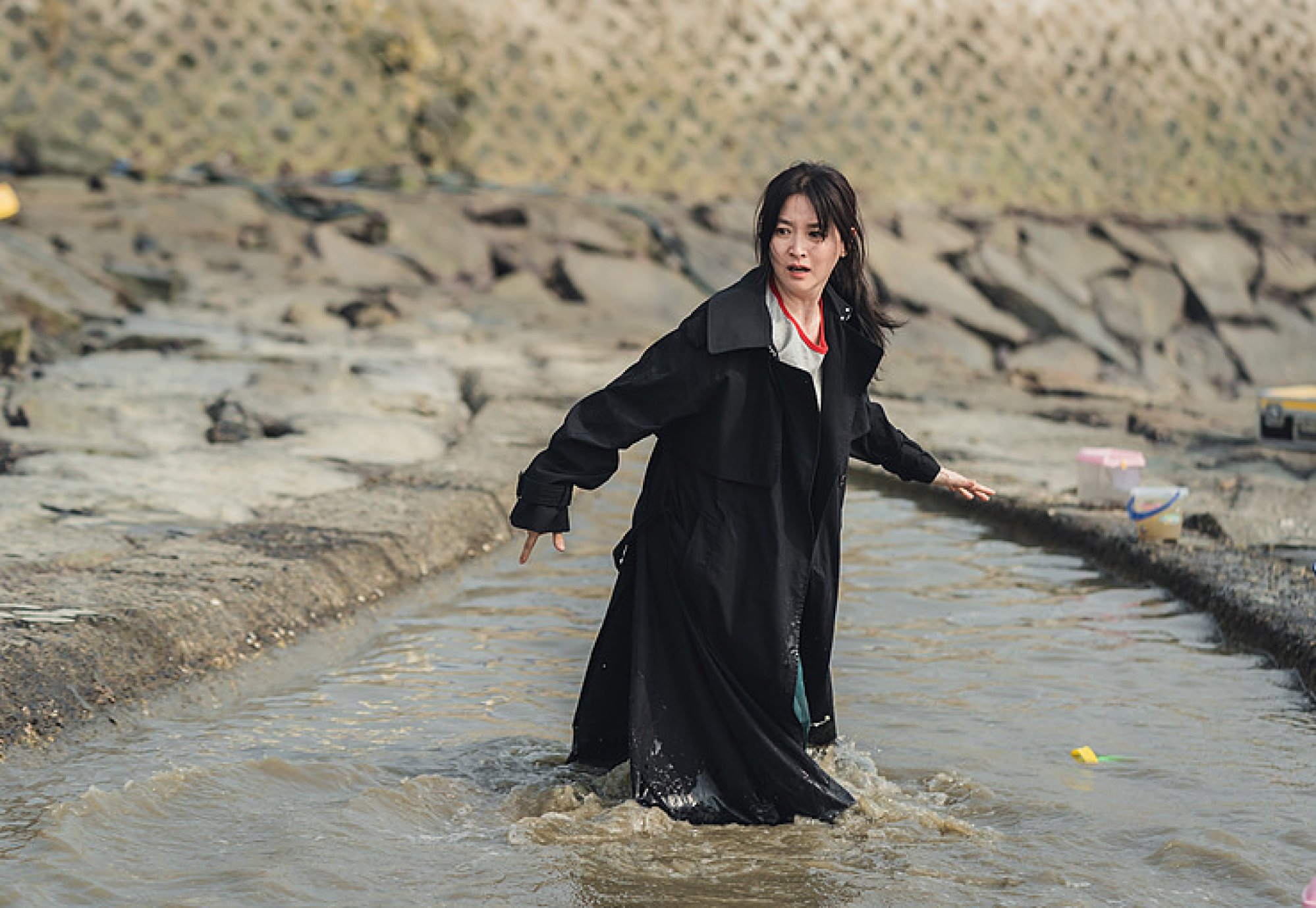 Lee Young-ae in a still from Inspector Koo.