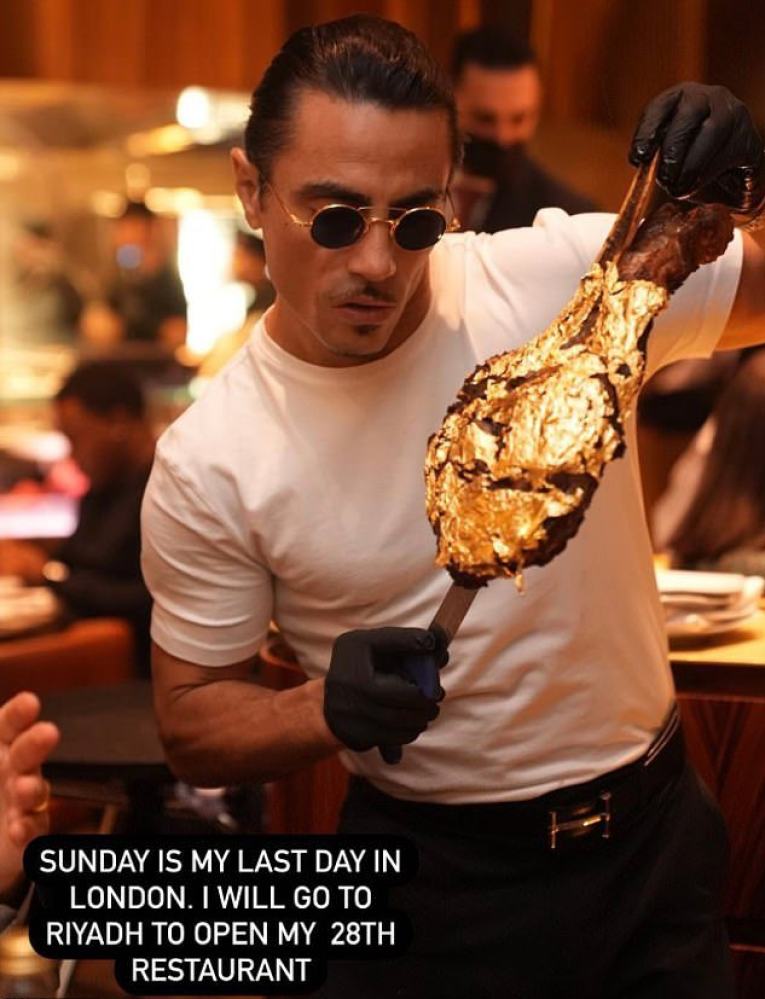 A video of Salt Bae feeding a gold-covered steak to Vietnam’s minister of public security To Lam went viral, sparking a social media outcry. Photo: @nusr_et/Instagram