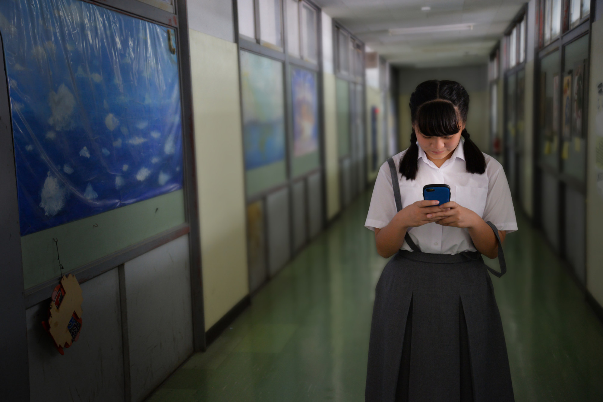 Switching from a virtual life created during the pandemic to bricks and mortar schooling is a difficult transition for many. Photo: Getty Images