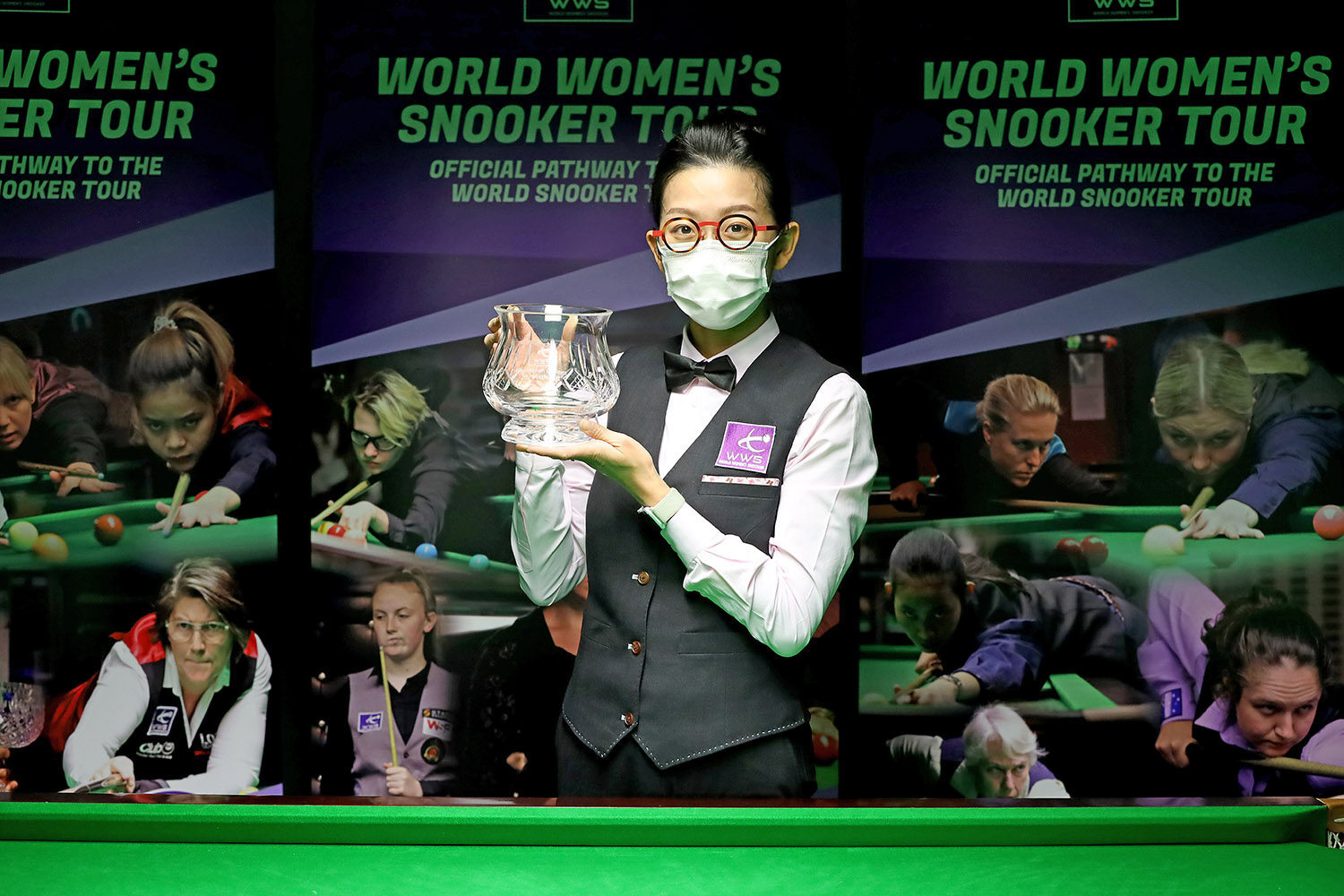 Ng On-yee shows off her trophy after winning the WWS Eden Masters title. Photo: WWS
