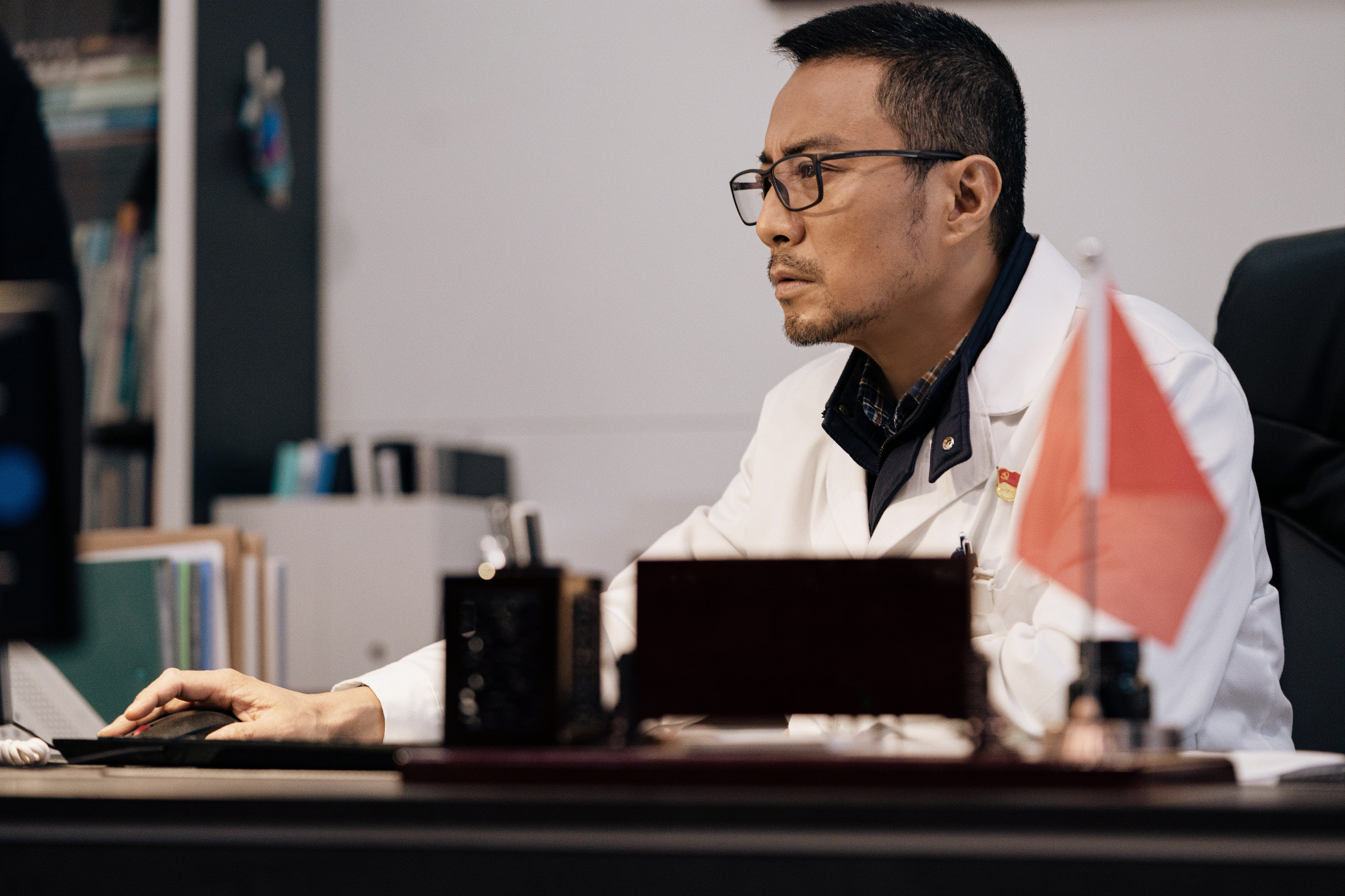 Zhang Hanyu in a still from Chinese Doctors, one of six films nominated for best picture in China’s Golden Rooster Awards. Photo: Alibaba Pictures