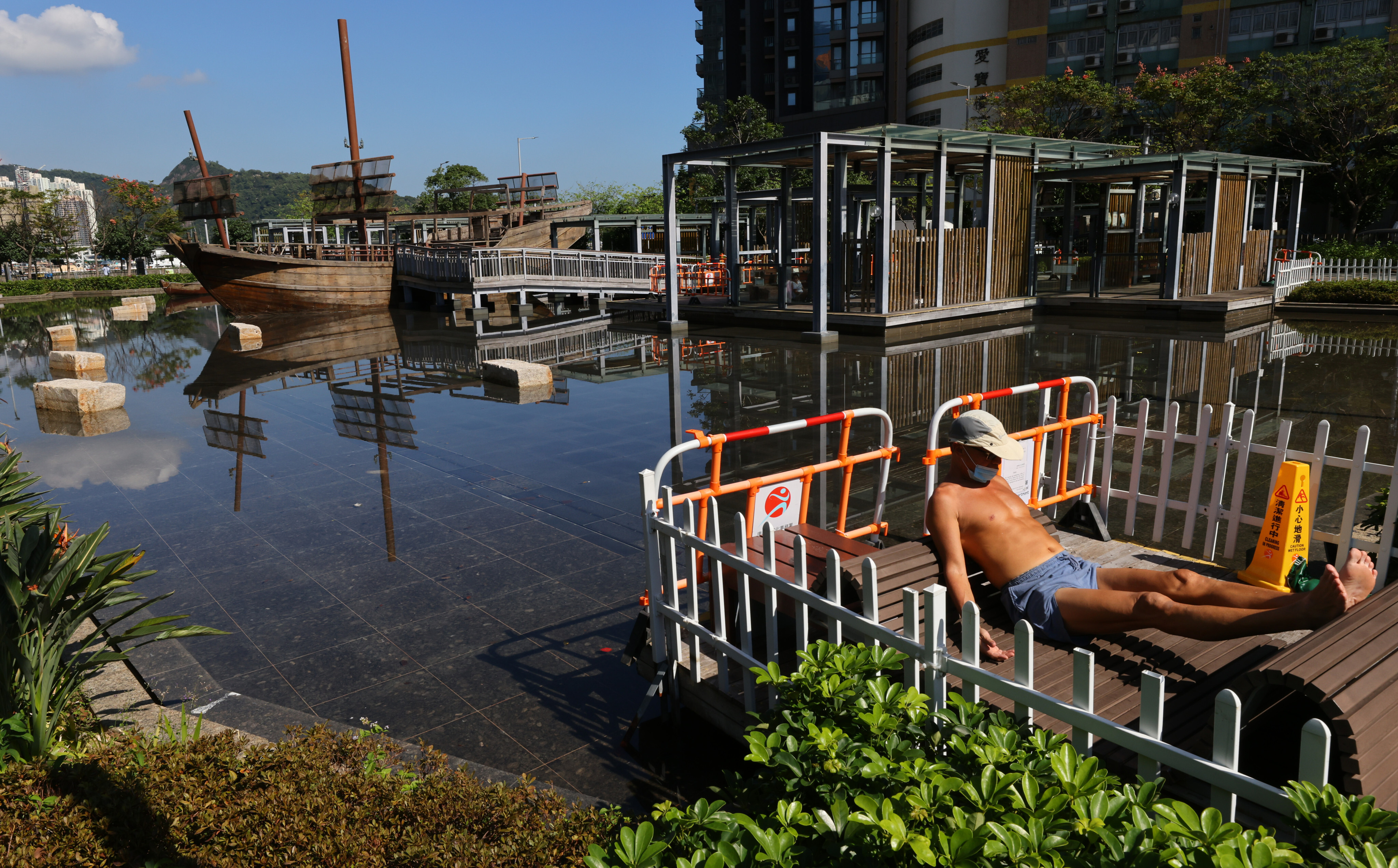 Hong Kong experienced its third-warmest autumn on record this year, according to the local weather forecaster. Photo: Dickson Lee