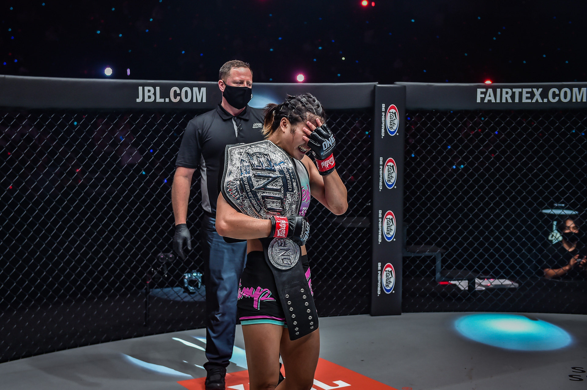 Bellator 272: Sergio Pettis starches Kyoji Horiguchi with
