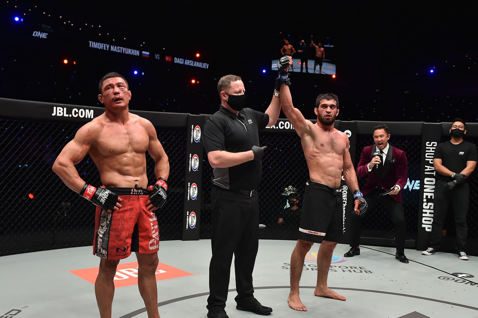 Bellator 272: Sergio Pettis starches Kyoji Horiguchi with Bellator 272: Sergio Pettis starches Kyoji Horiguchi with