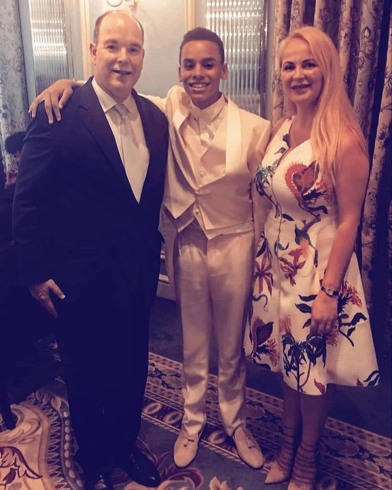 El príncipe Alberto le dio a Coste una divertida fiesta de cumpleaños número 18 este año en Jimmy'z Monte-Carlo .Foto: @ miss_nostalgiamc / Instagram