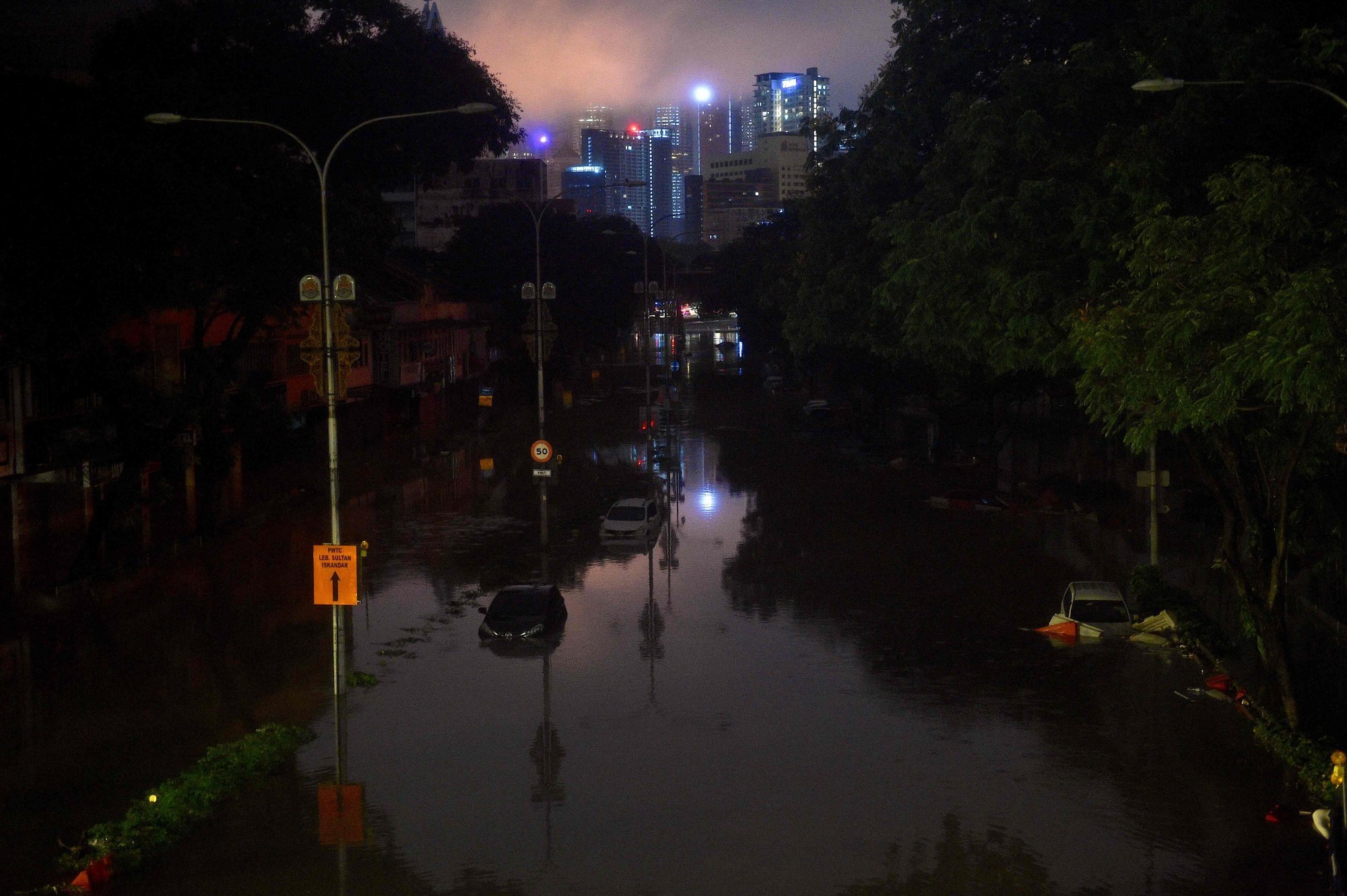 Малайзия погода. Наводнение в Малайзии. Weather photo Flood.