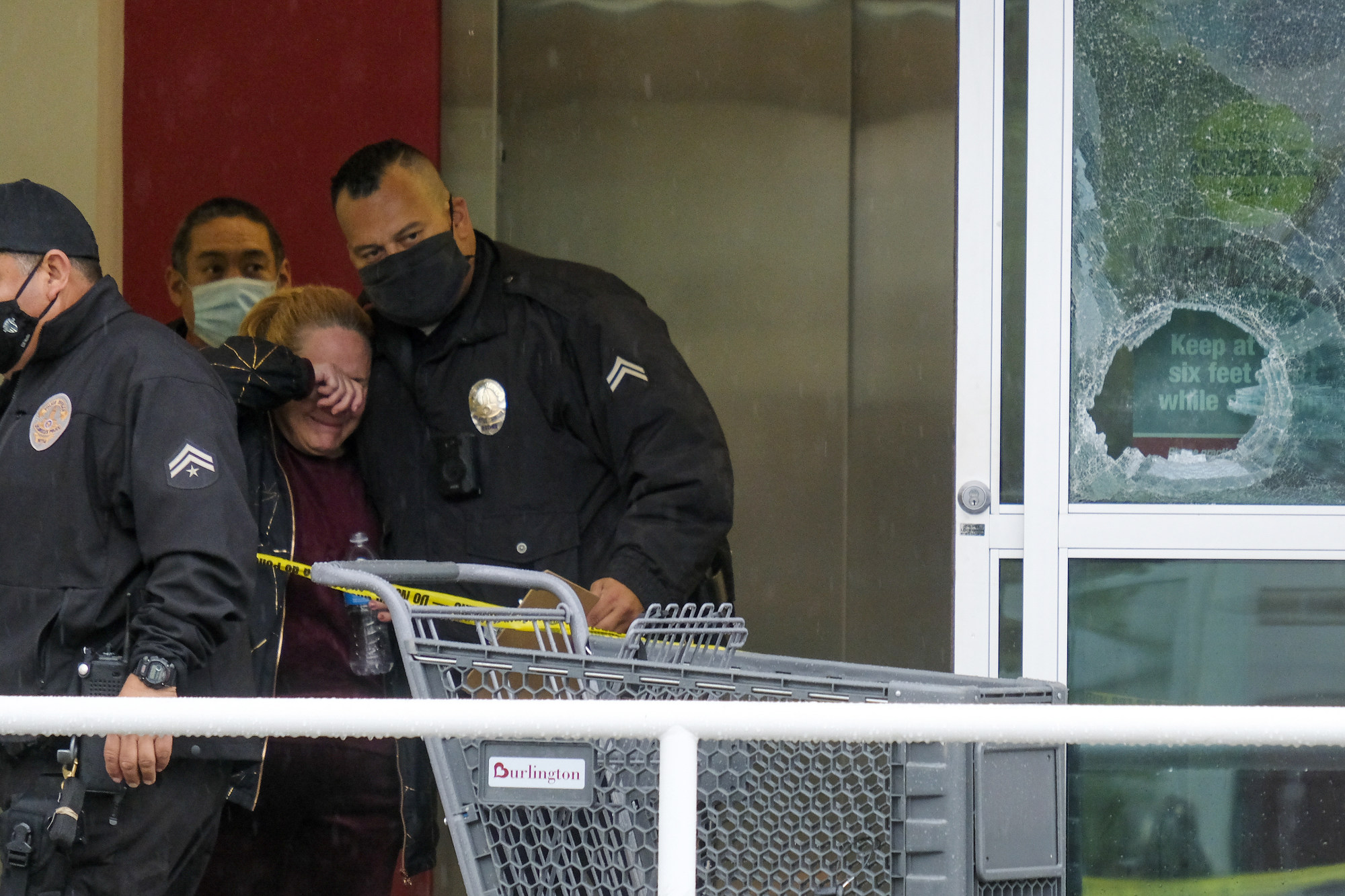 US teen killed by stray police bullet while trying on dresses in store ...