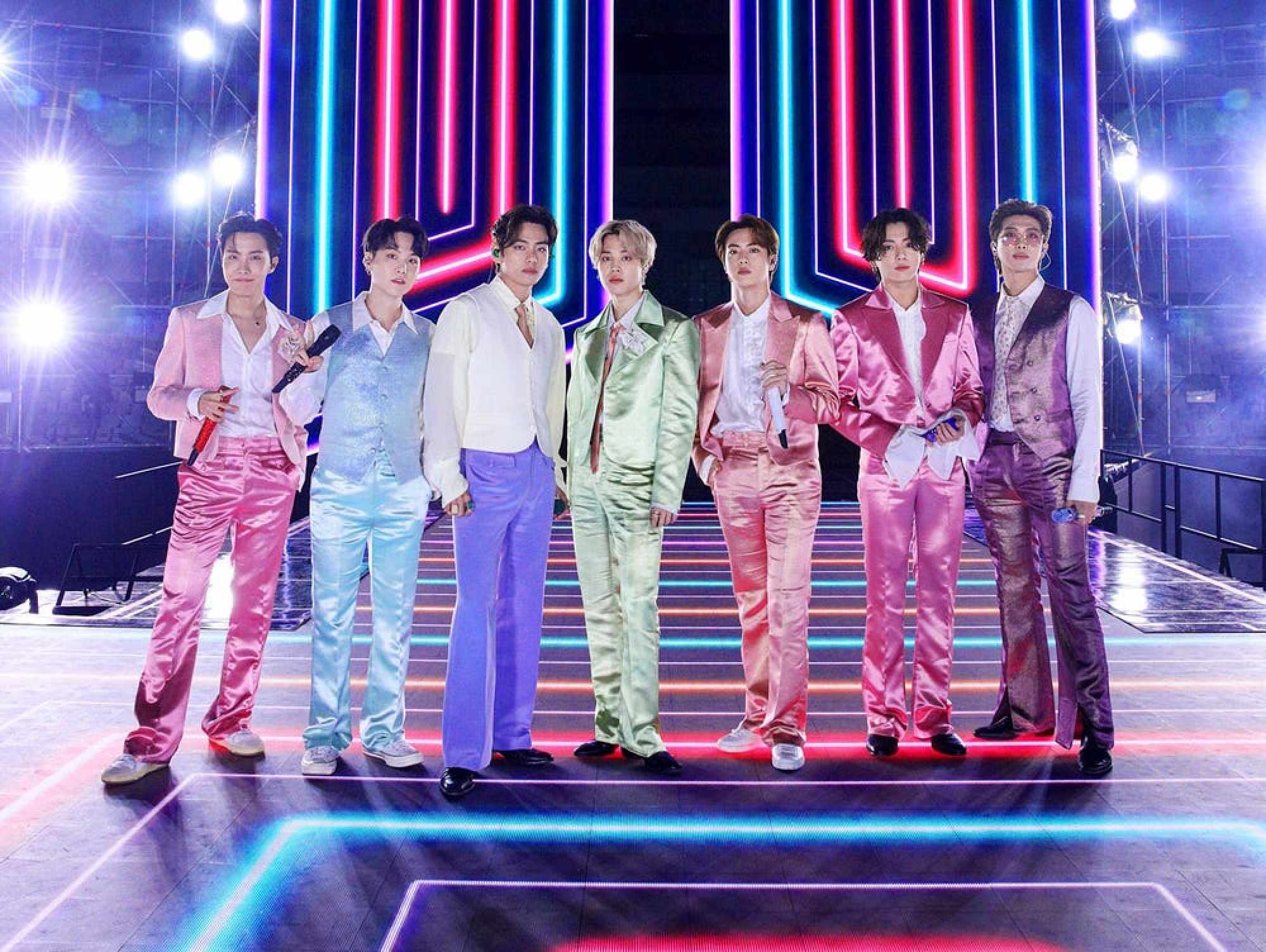 BTS на сцене церемонии вручения наград American Music Awards 2020.  Фото: Гетти Изображений